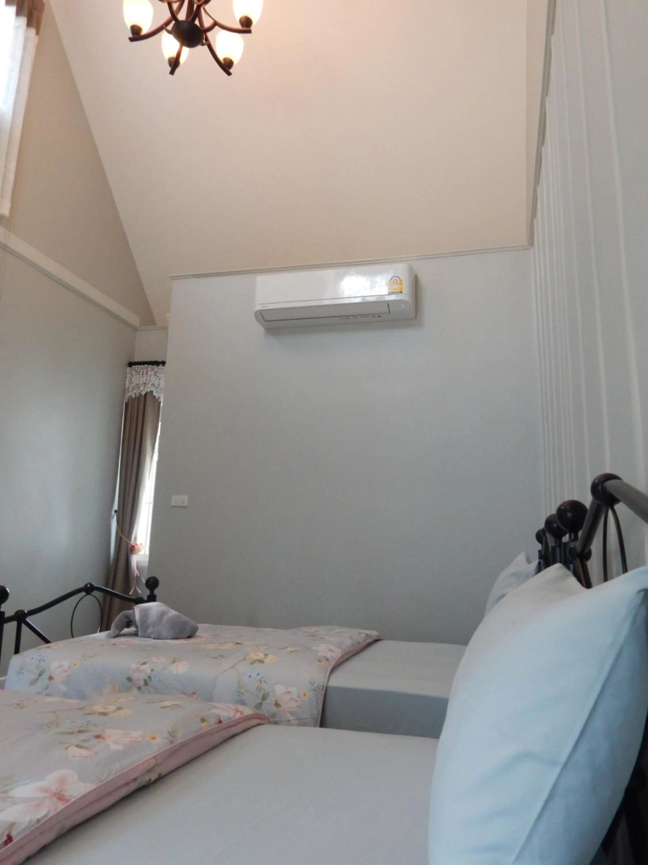 Bed in Sky cottage Bungalow