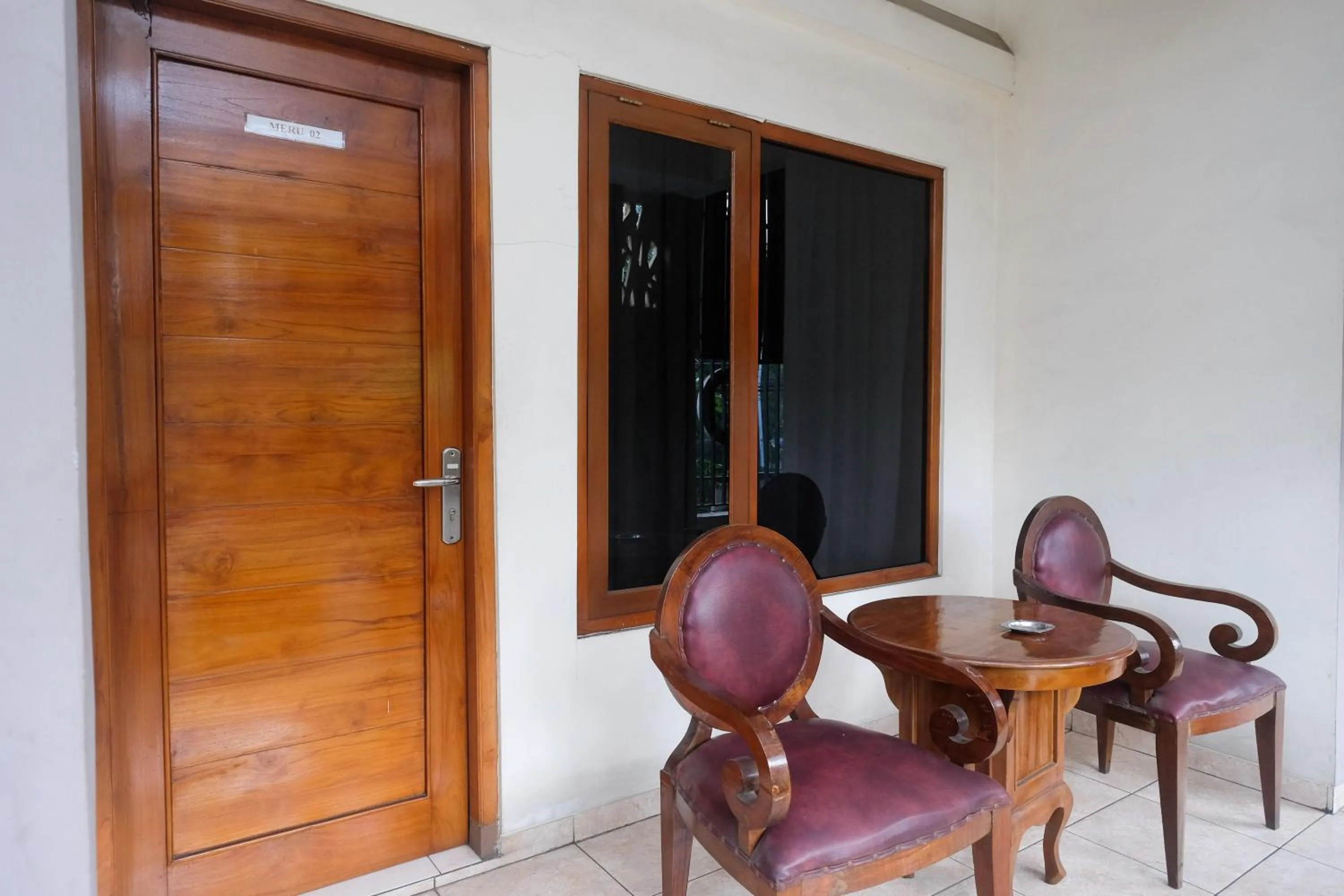 Balcony/Terrace in Urbanview Syariah Wisma Wongso Borobudur