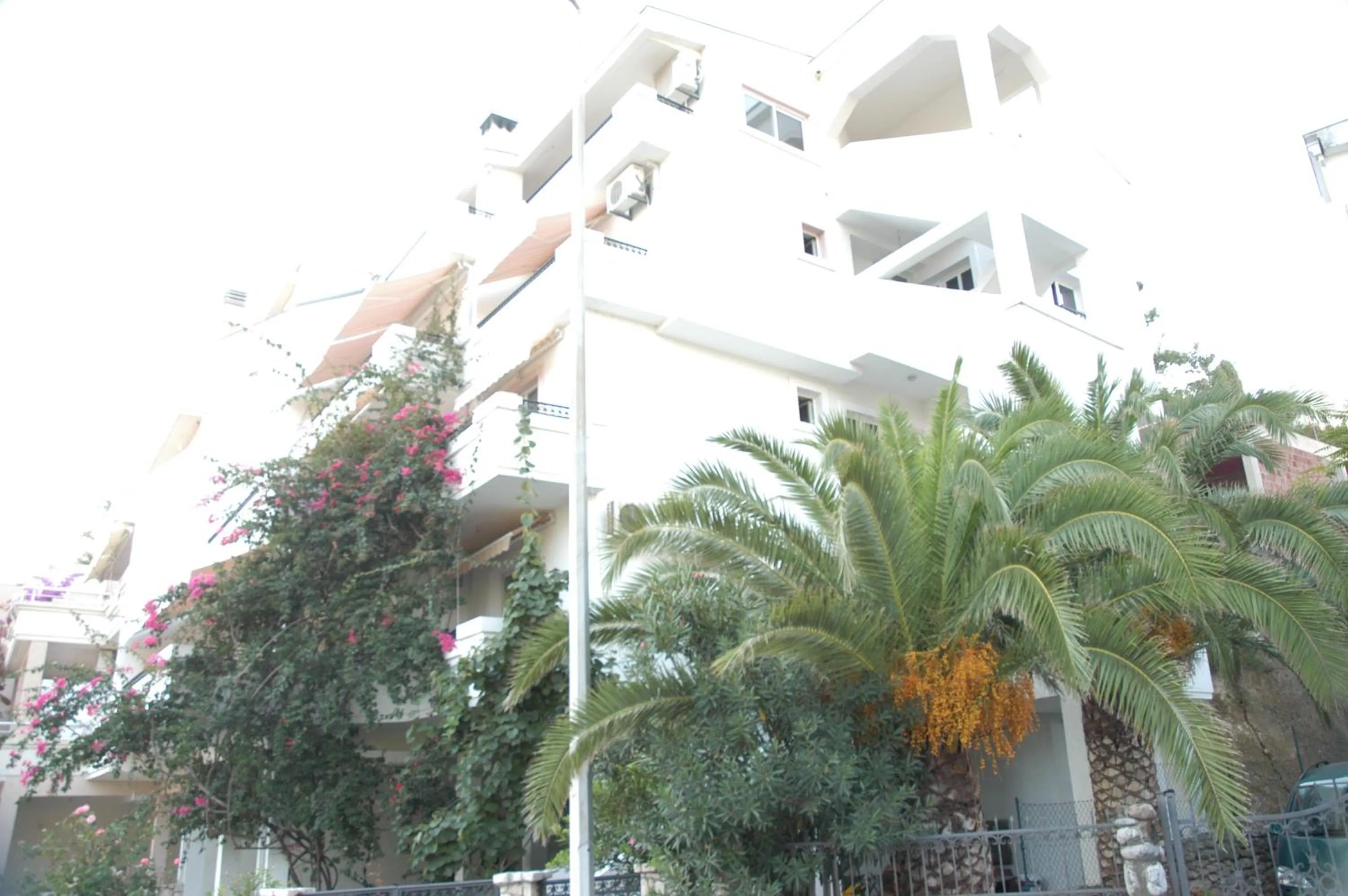 Property building in Villa Dulsinea