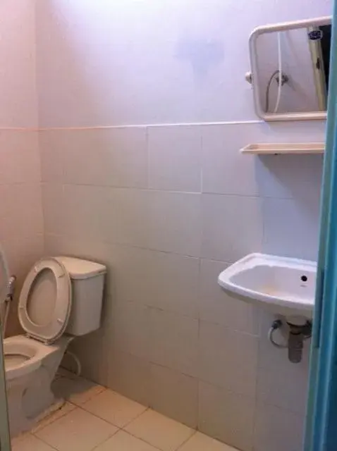 Wooden Room With Fan in At Home Sukhothai Wooden Room With Fan in At Home Sukhothai