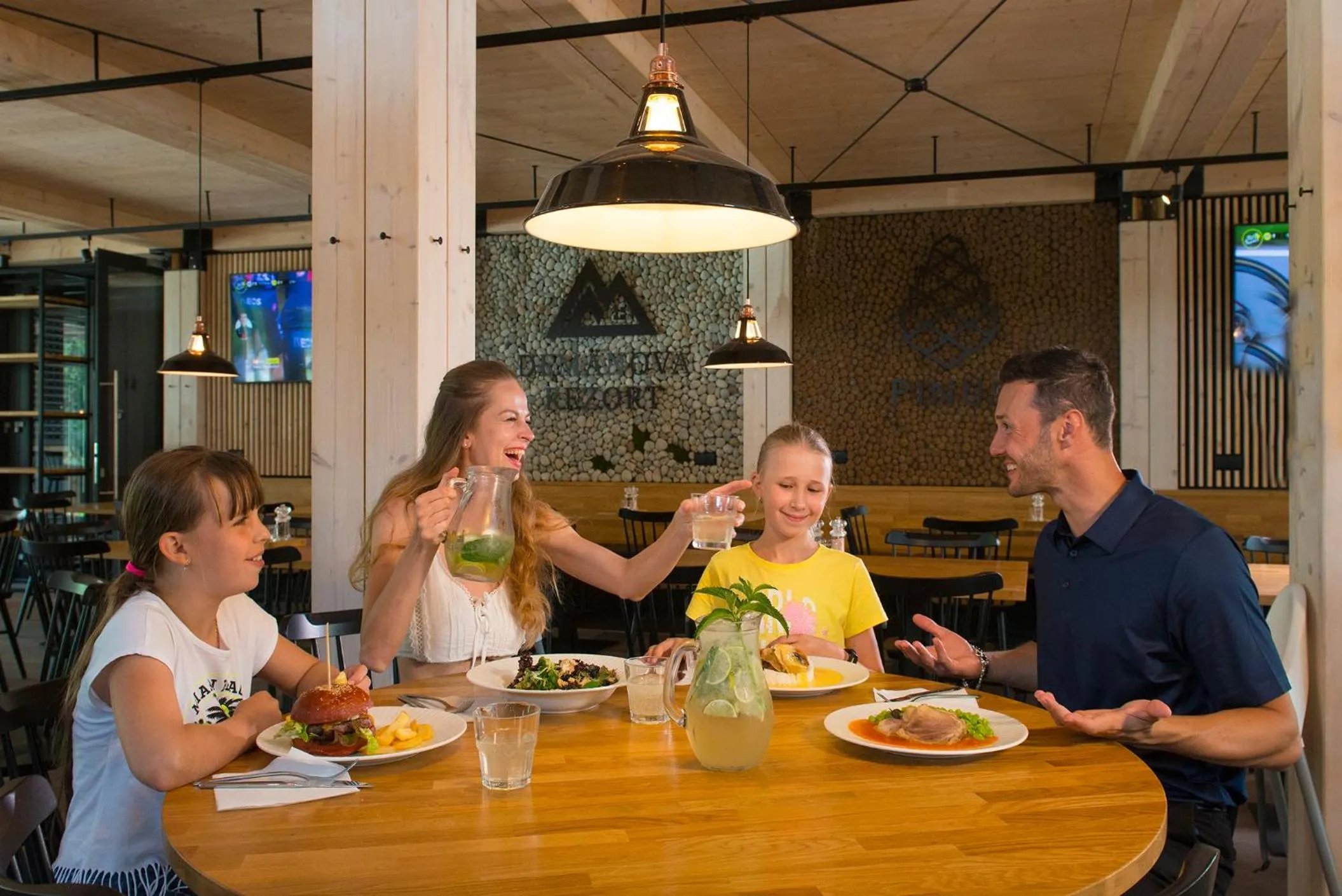 Restaurant/places to eat in Demänová Rezort