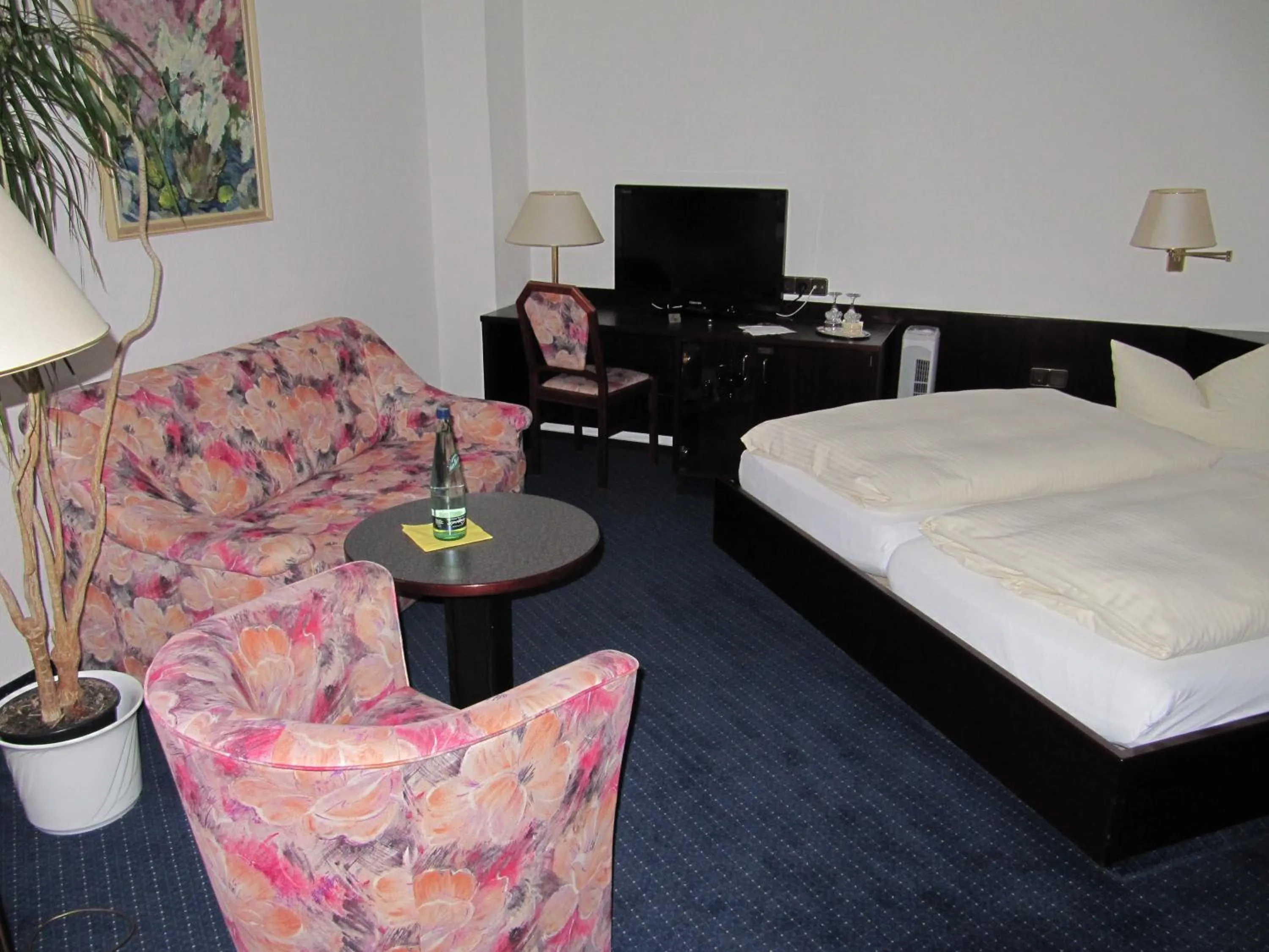 Photo of the whole room, Bed in Hotel Wettin