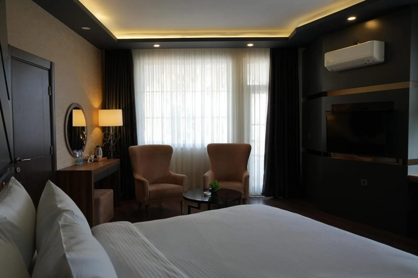 Photo of the whole room, Bed in Sultasa Hotel