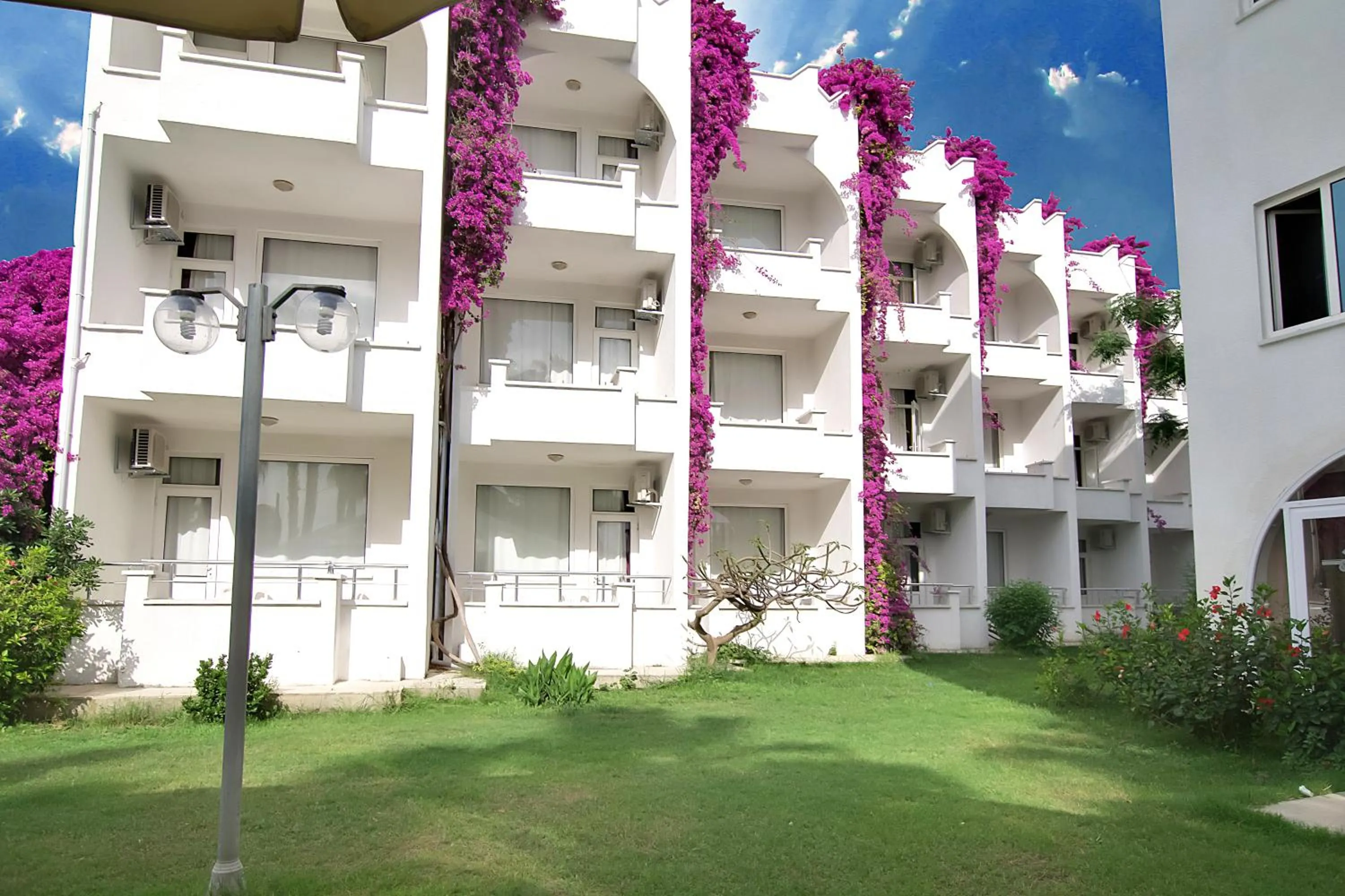 Facade/entrance in Sultasa Hotel