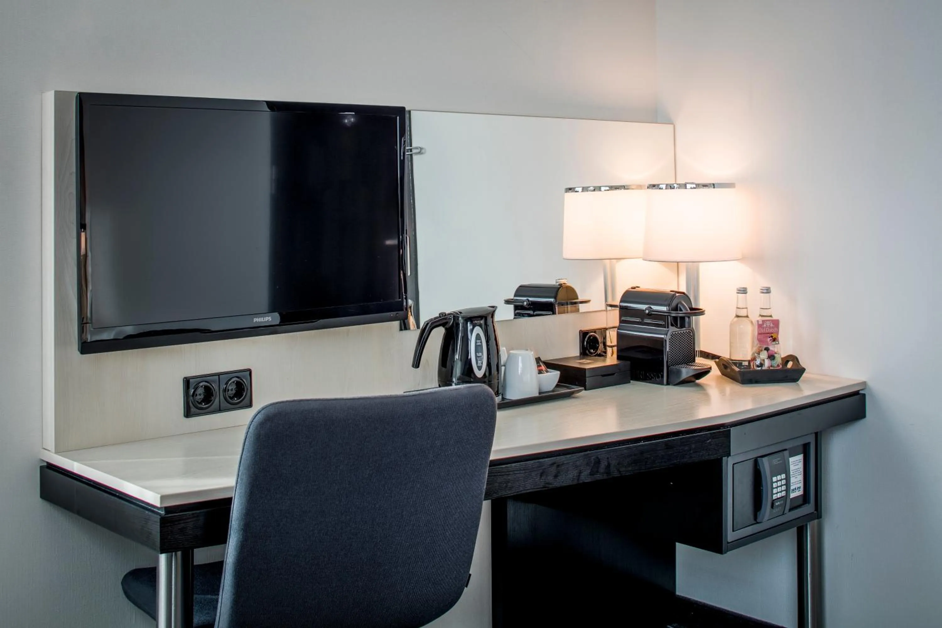 TV and multimedia, TV/Entertainment Center in Park Inn By Radisson Amsterdam Airport Schiphol