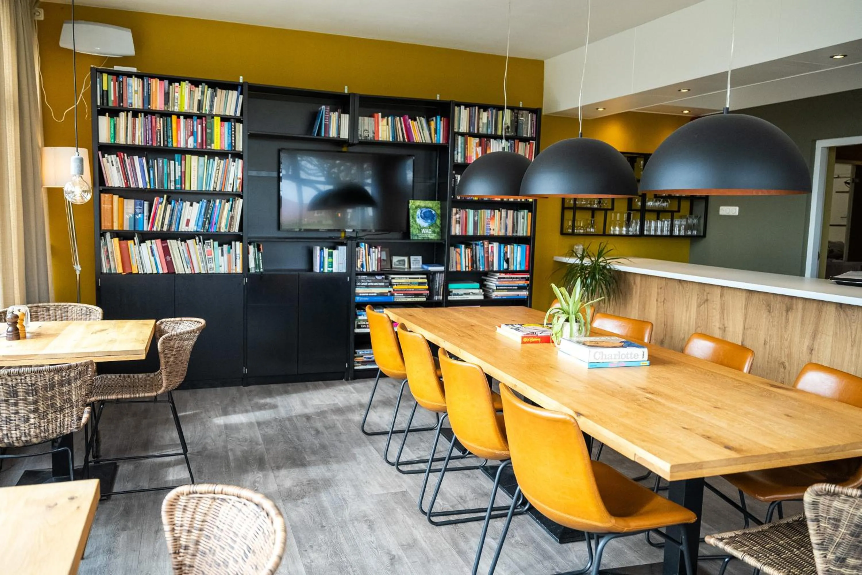 Library in Hotel De Horper Wielen
