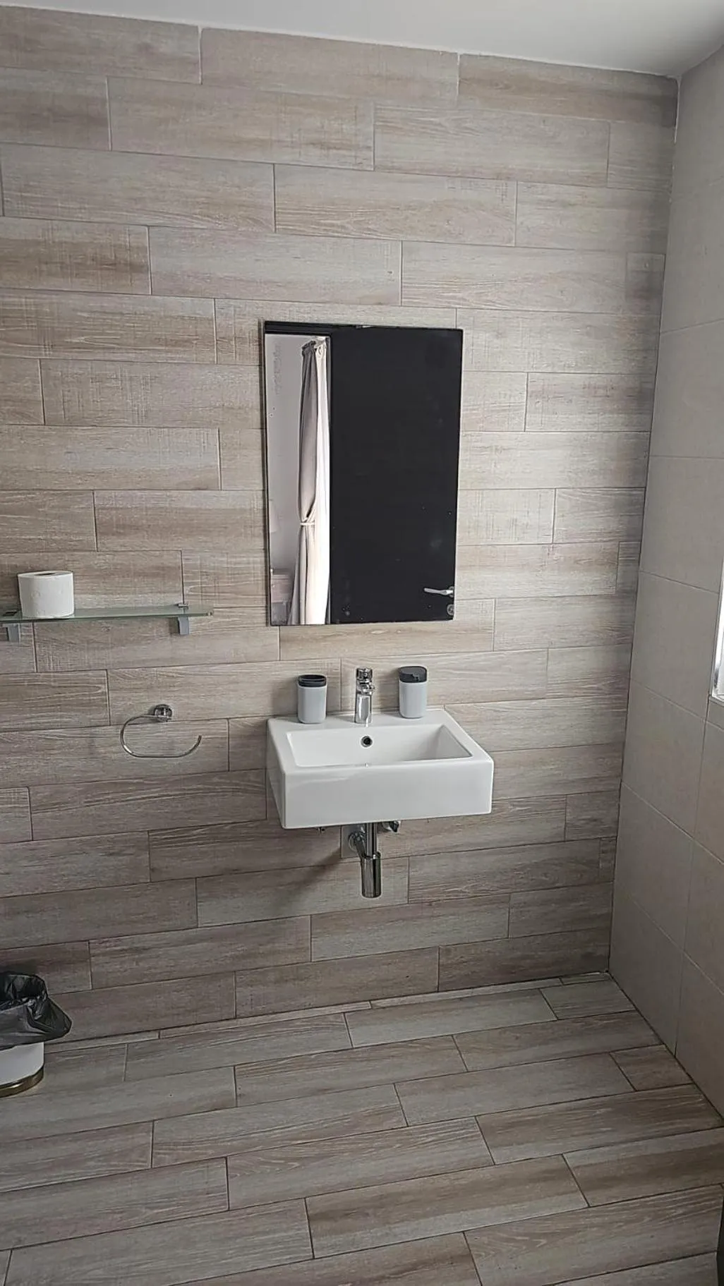 Bathroom in Napoli Suites Studios Aparthotel