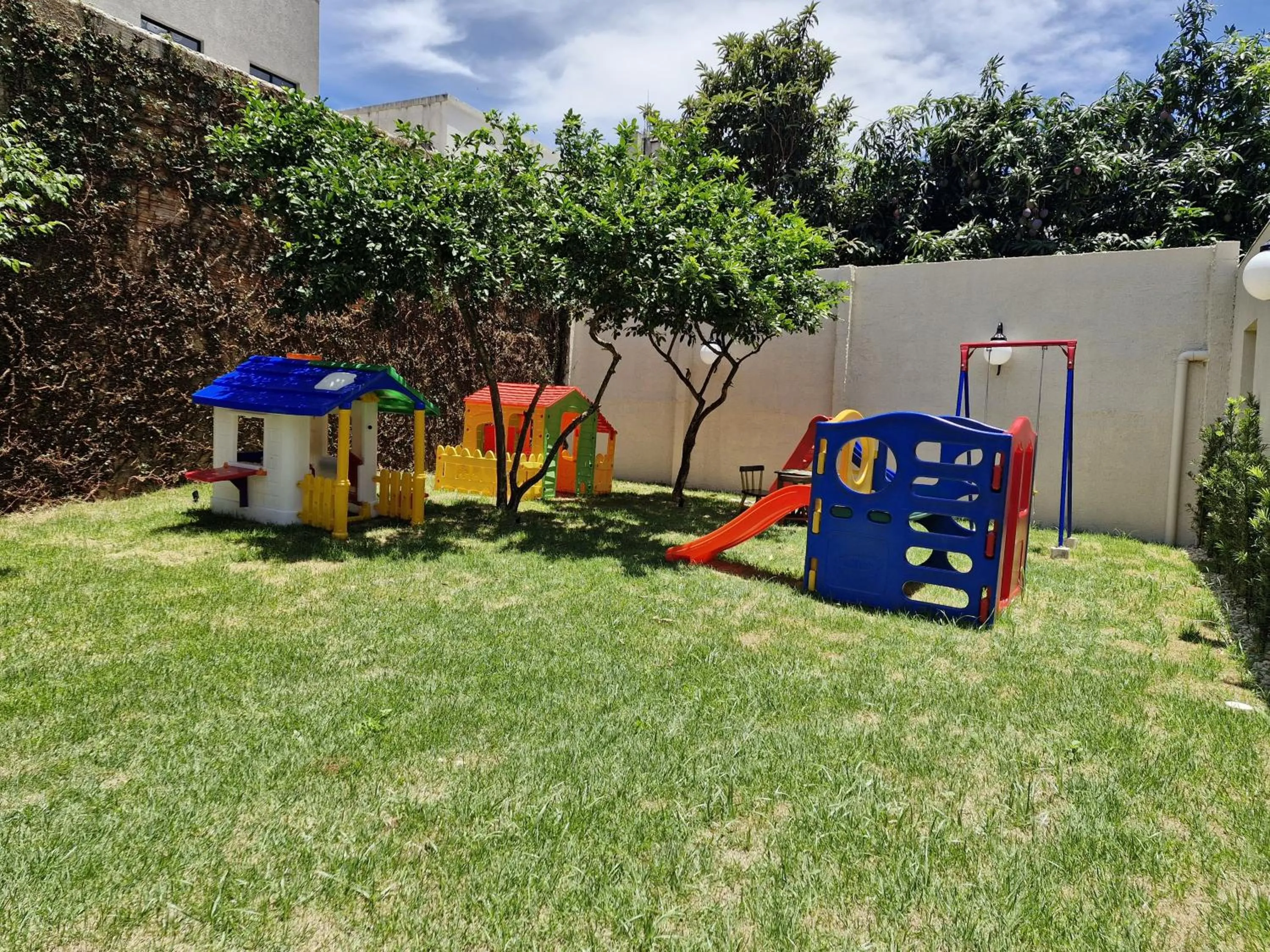 Children play ground in San Rafael Comfort Class Hotel