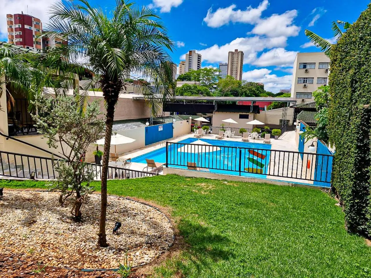 Swimming pool in San Rafael Comfort Class Hotel
