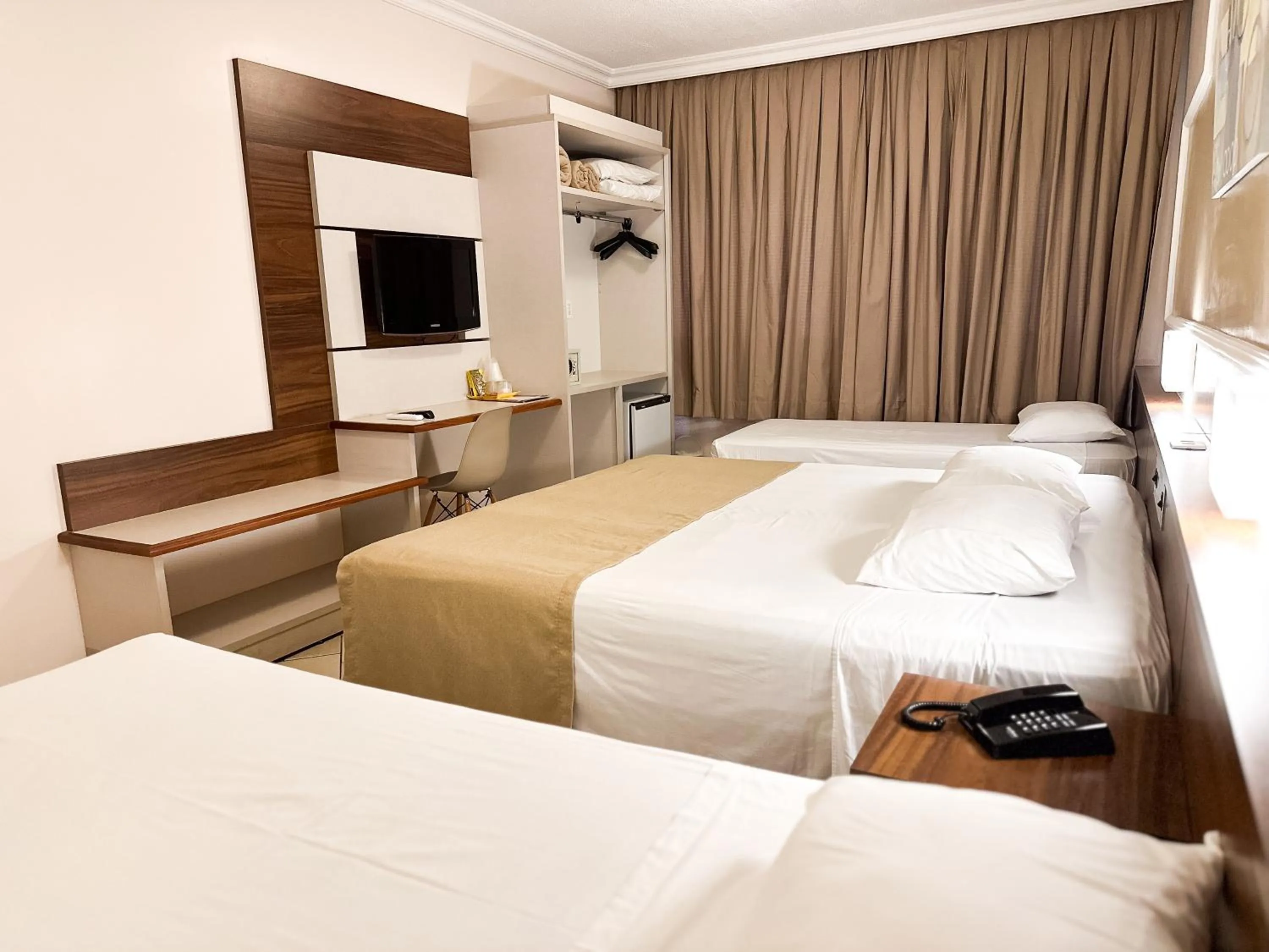 Bedroom, Bed in San Rafael Comfort Class Hotel