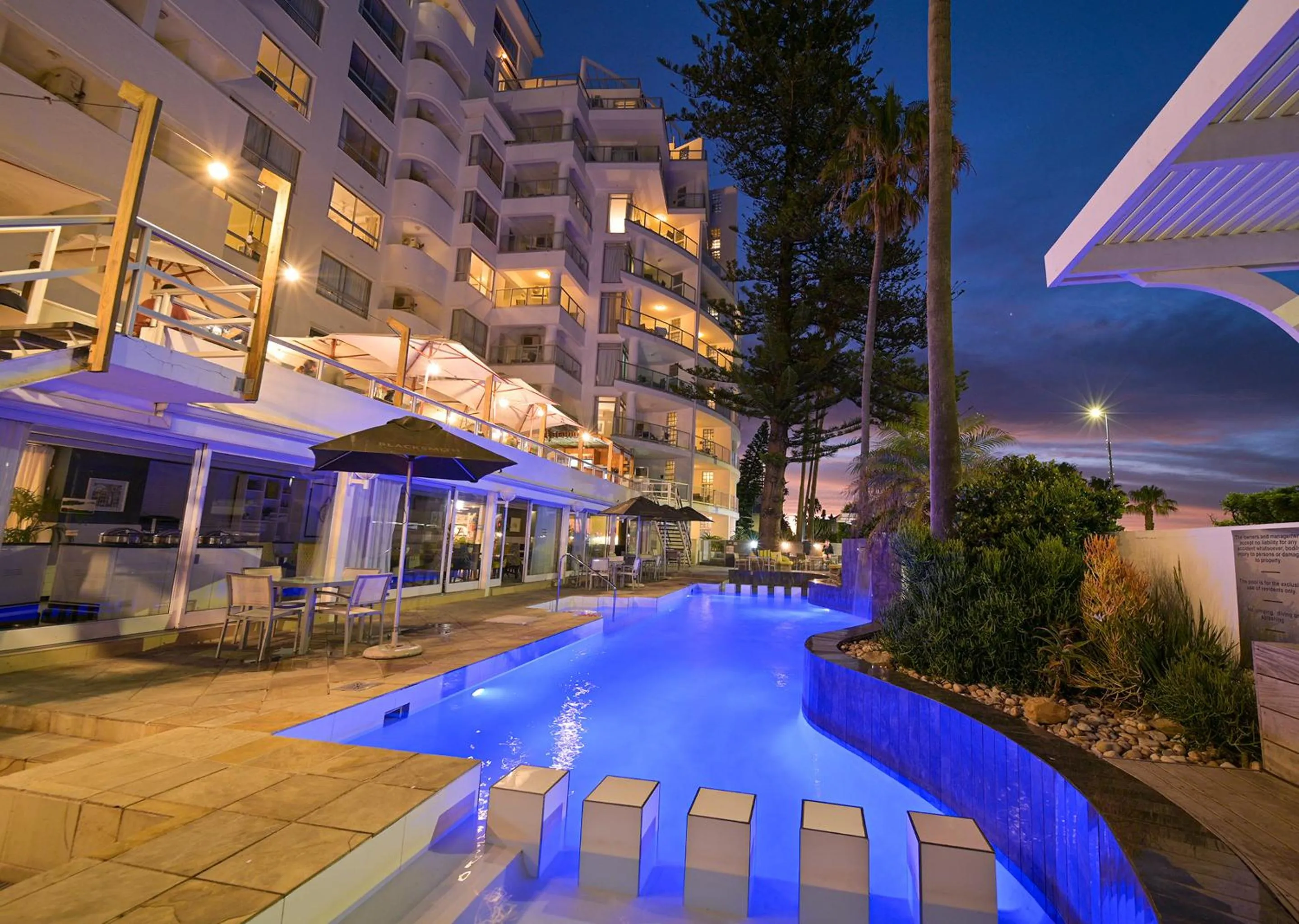 Property building in Peninsula All Suite Hotel by Dream Resorts