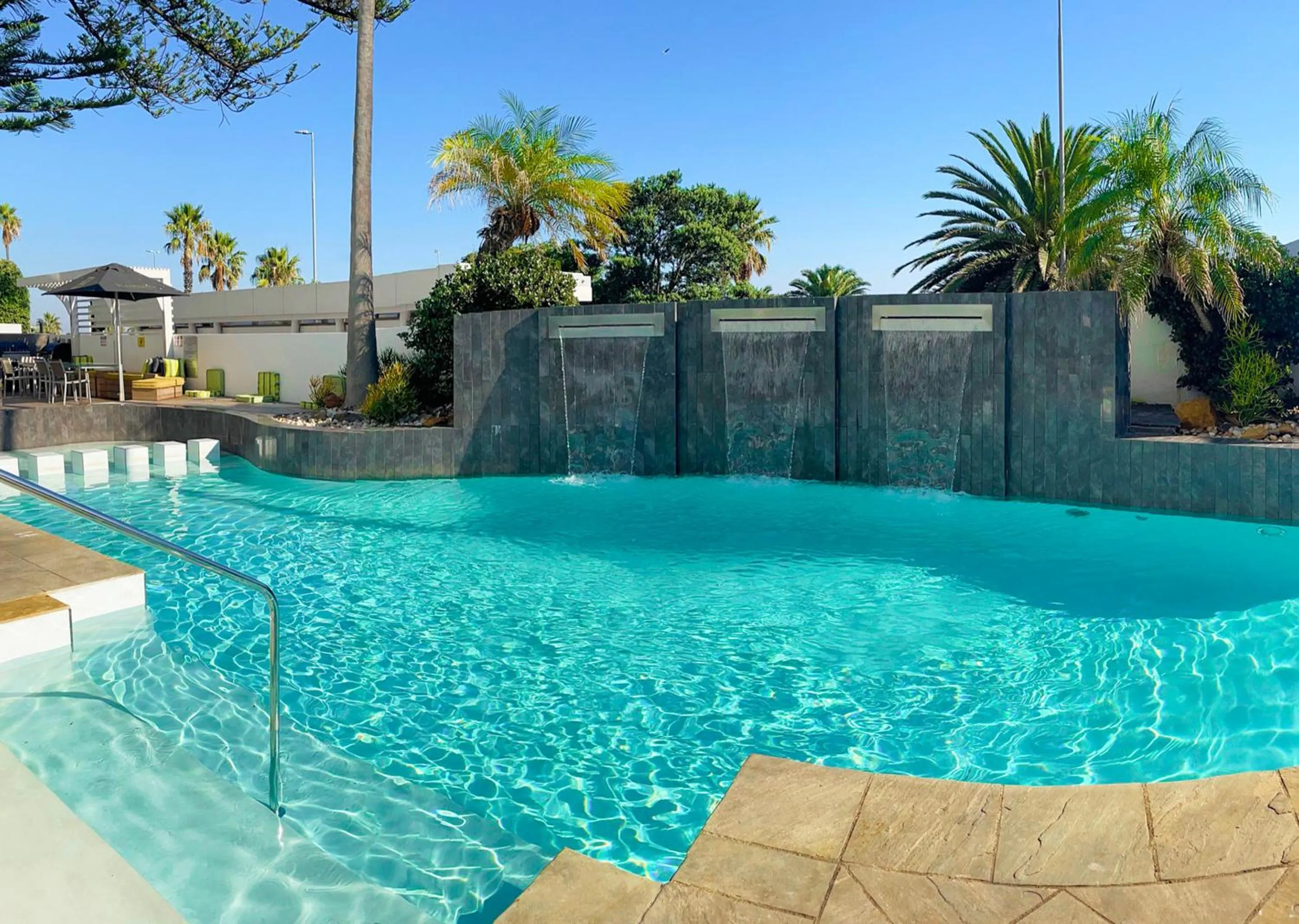 Day in Peninsula All Suite Hotel by Dream Resorts