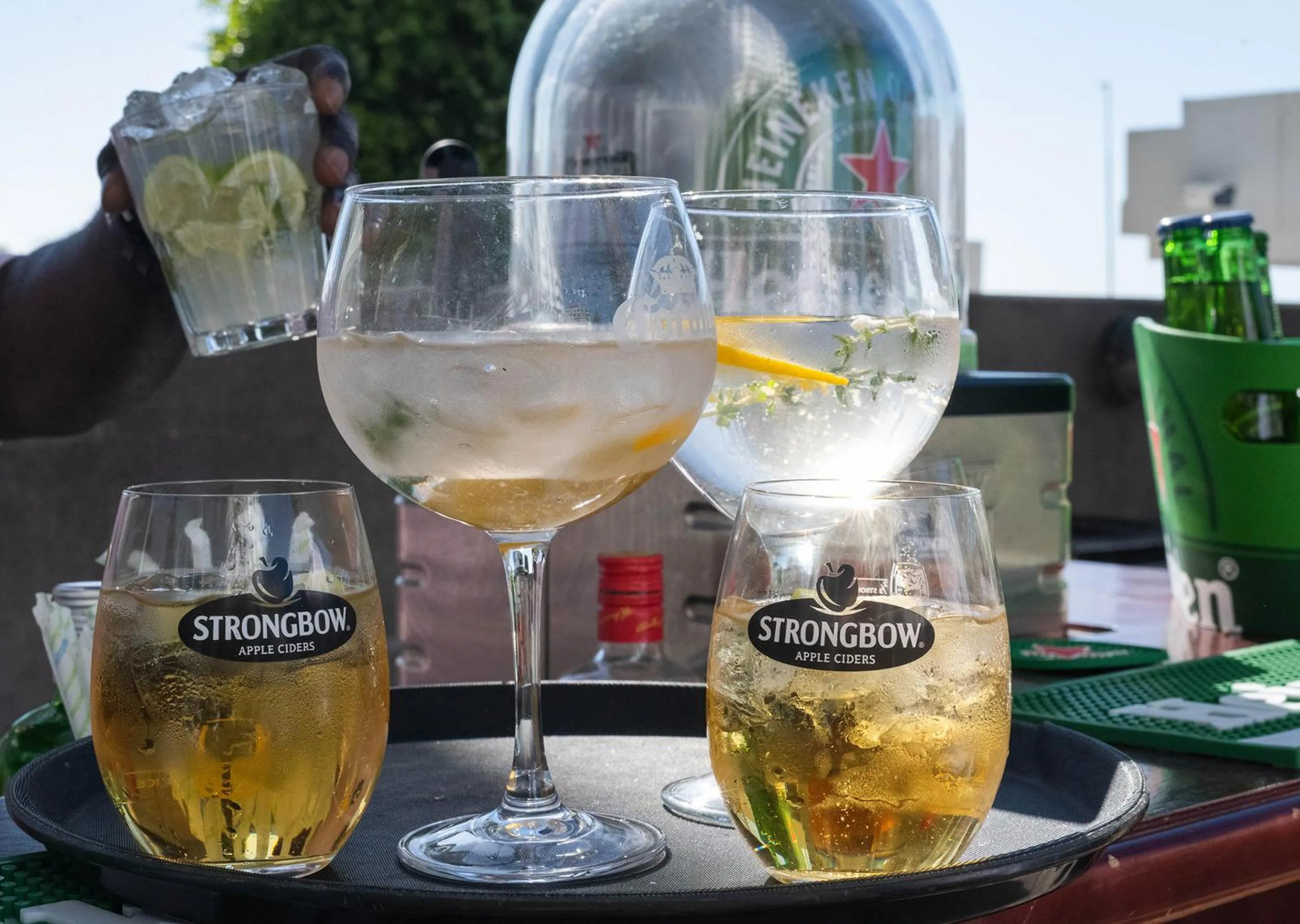 Food and drinks in Peninsula All Suite Hotel by Dream Resorts