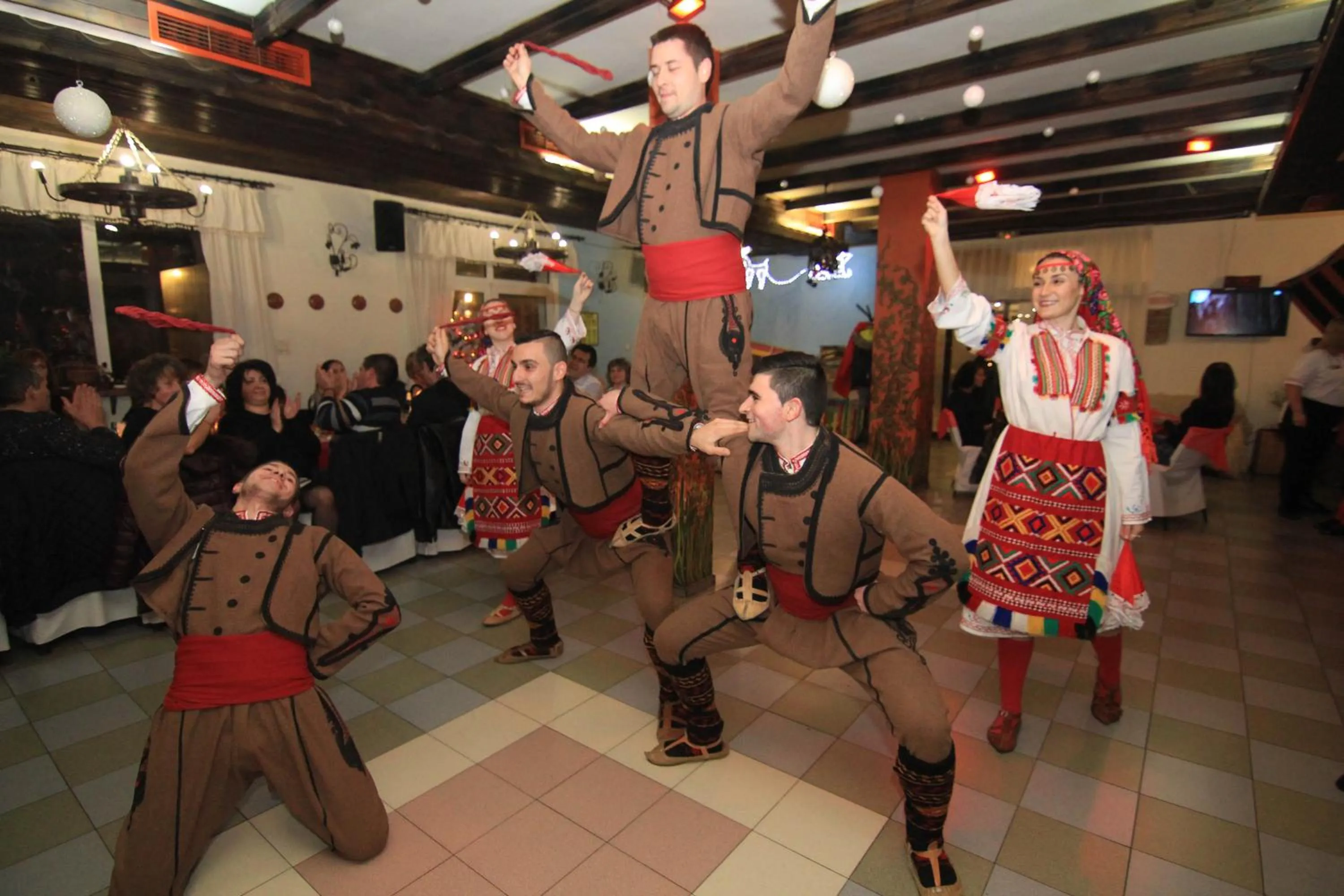 Restaurant/places to eat in Hotel Simona Complex