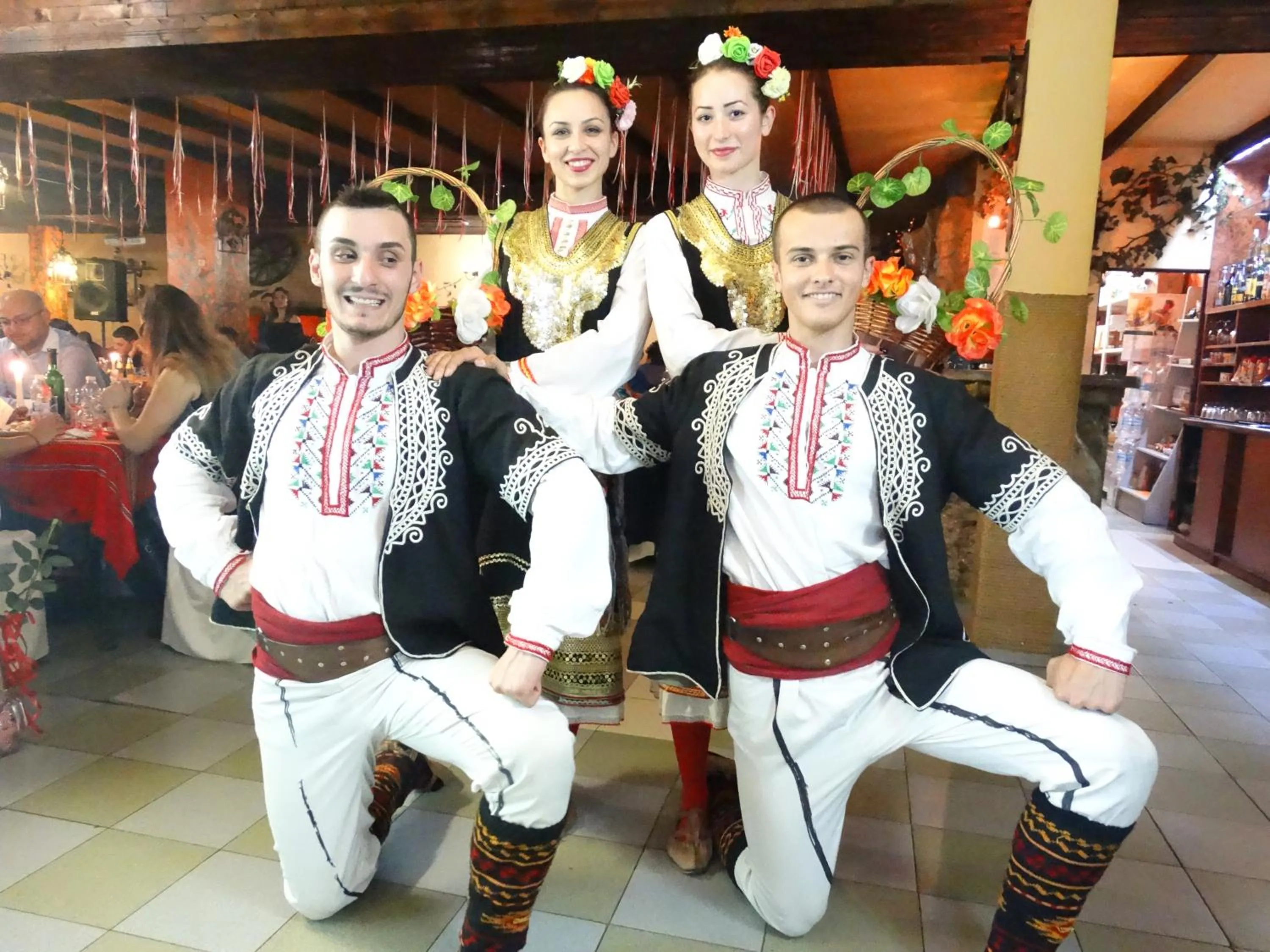 Restaurant/places to eat in Hotel Simona Complex