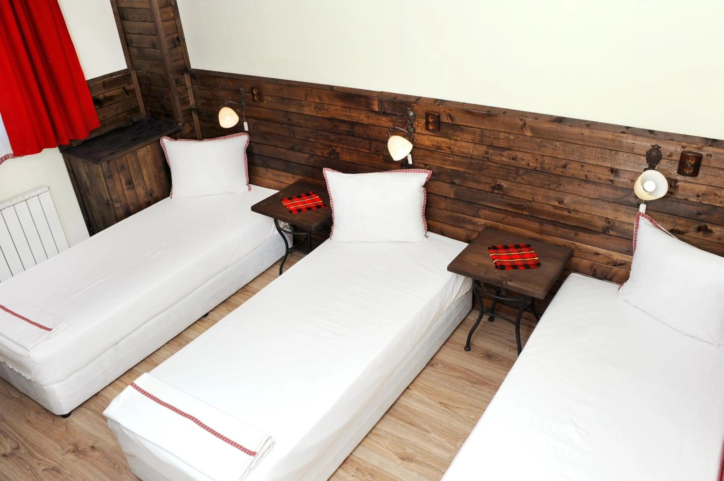 Photo of the whole room, Bed in Hotel Simona Complex