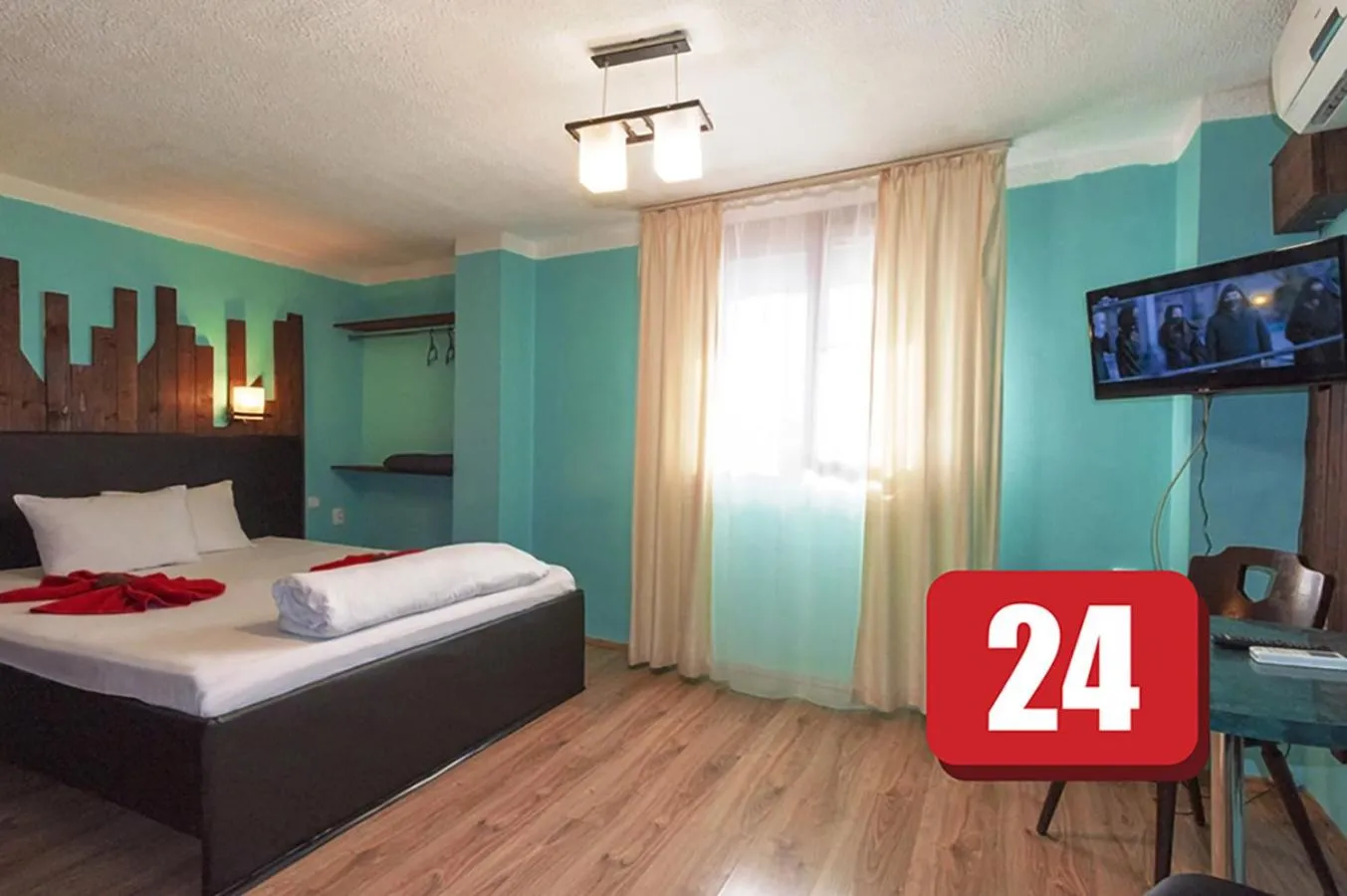 TV and multimedia, Bed in Hotel Simona Complex