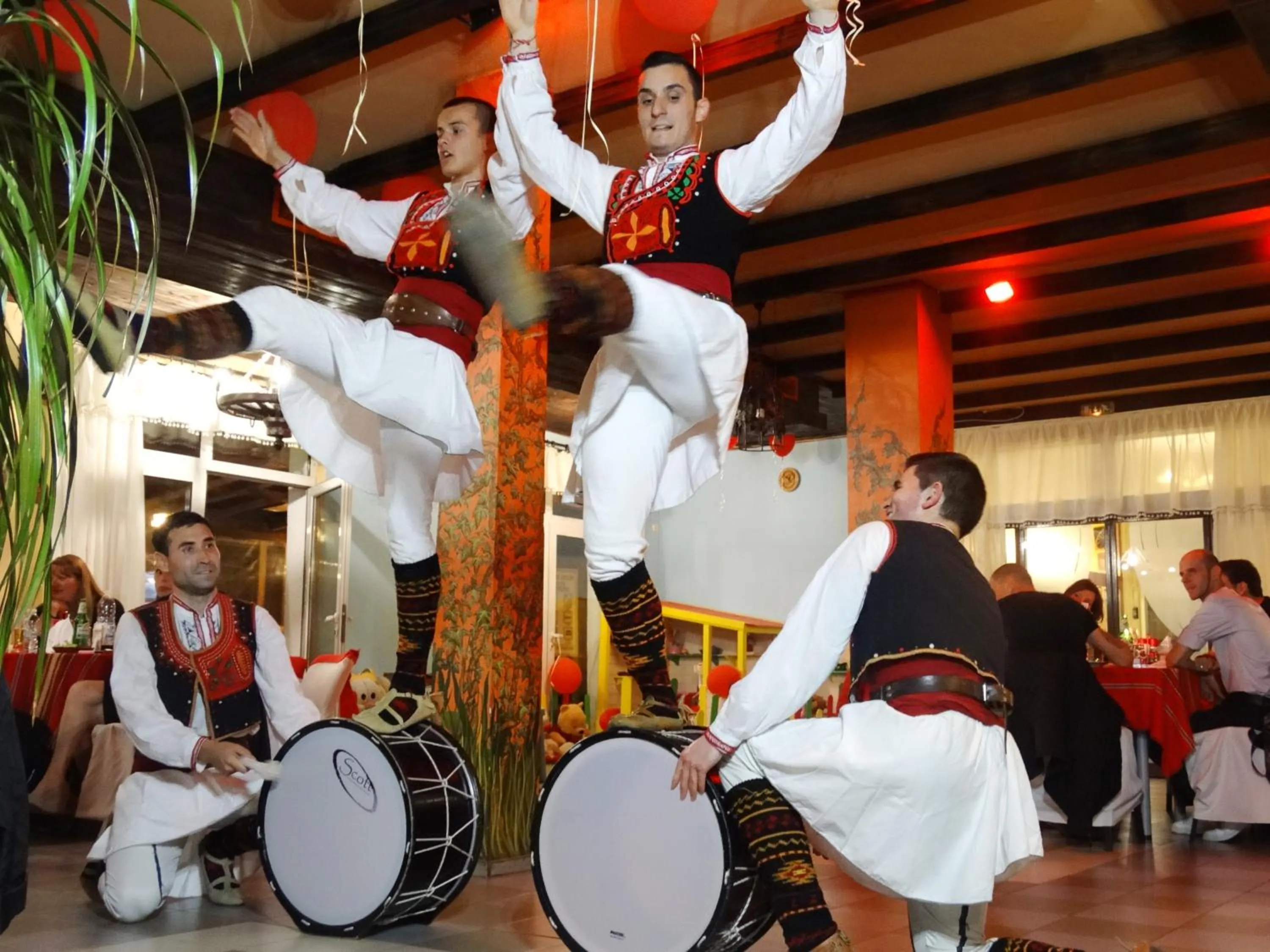 Karaoke in Hotel Simona Complex