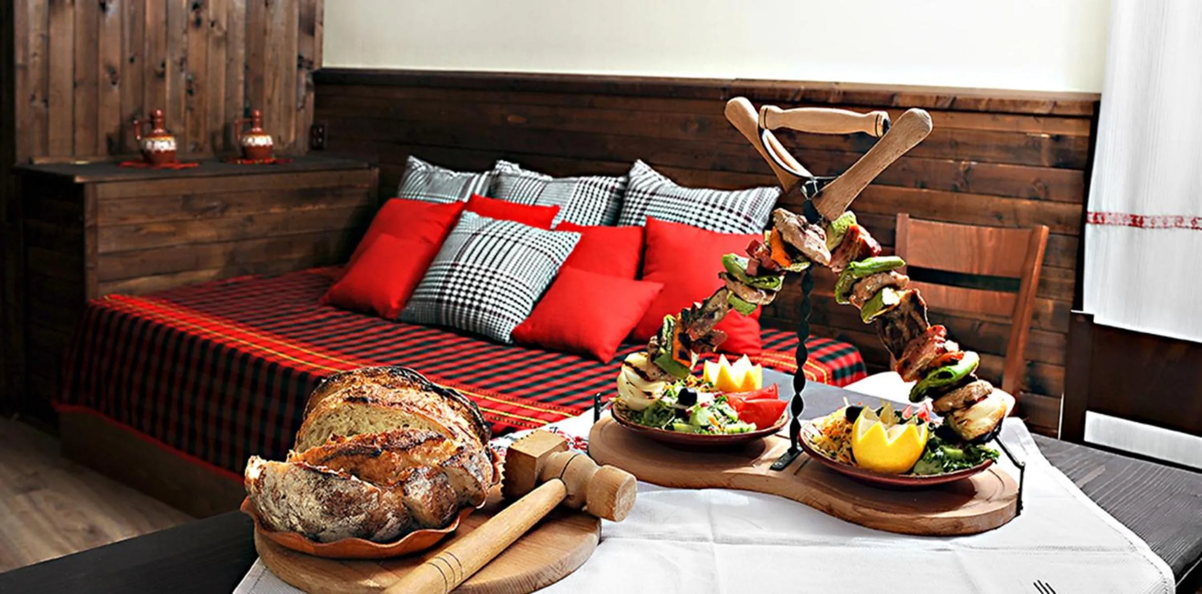 Food and drinks in Hotel Simona Complex