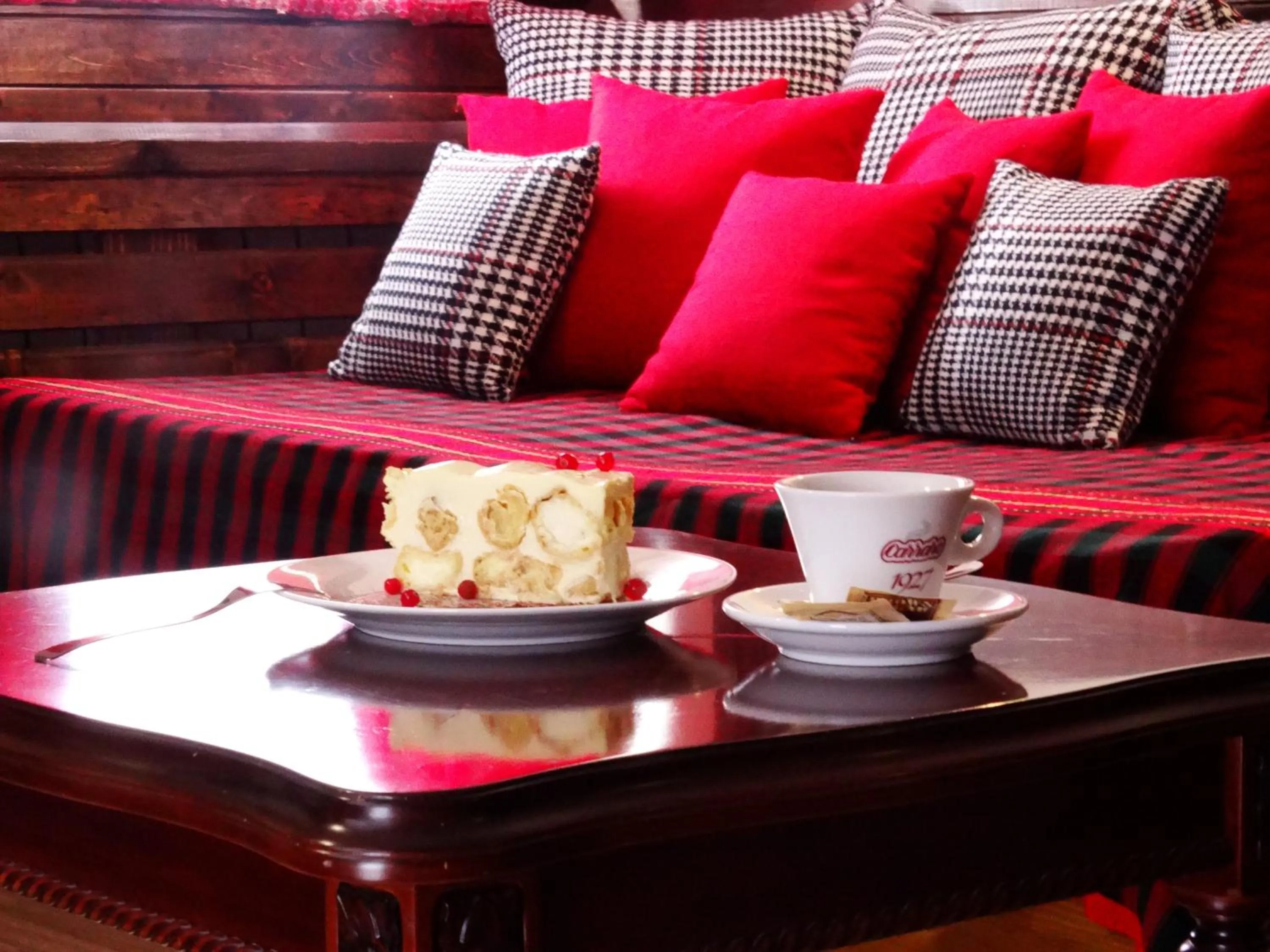 Area and facilities in Hotel Simona Complex