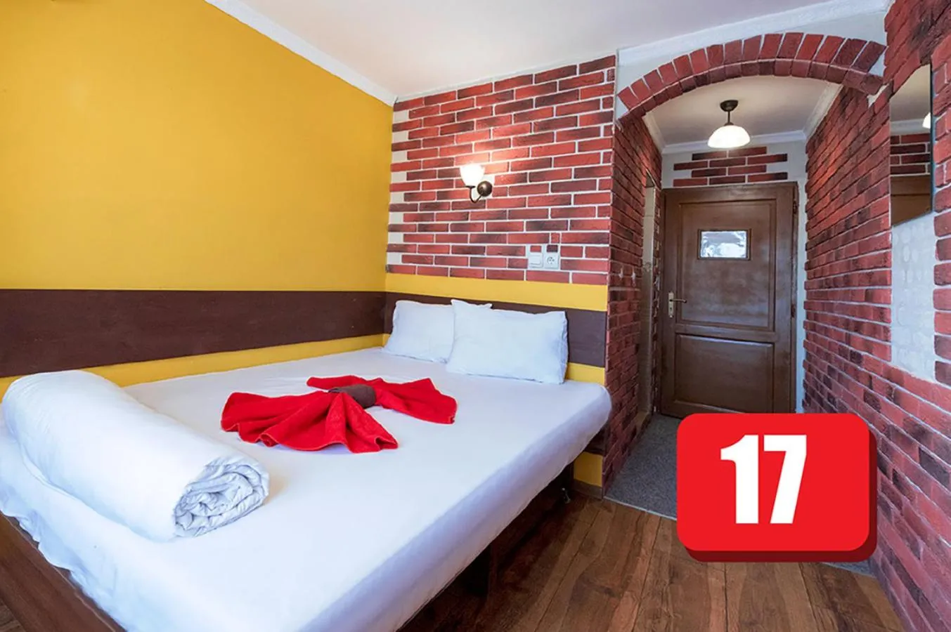 Bed in Hotel Simona Complex