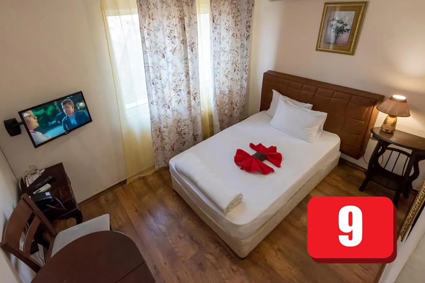 Bed in Hotel Simona Complex