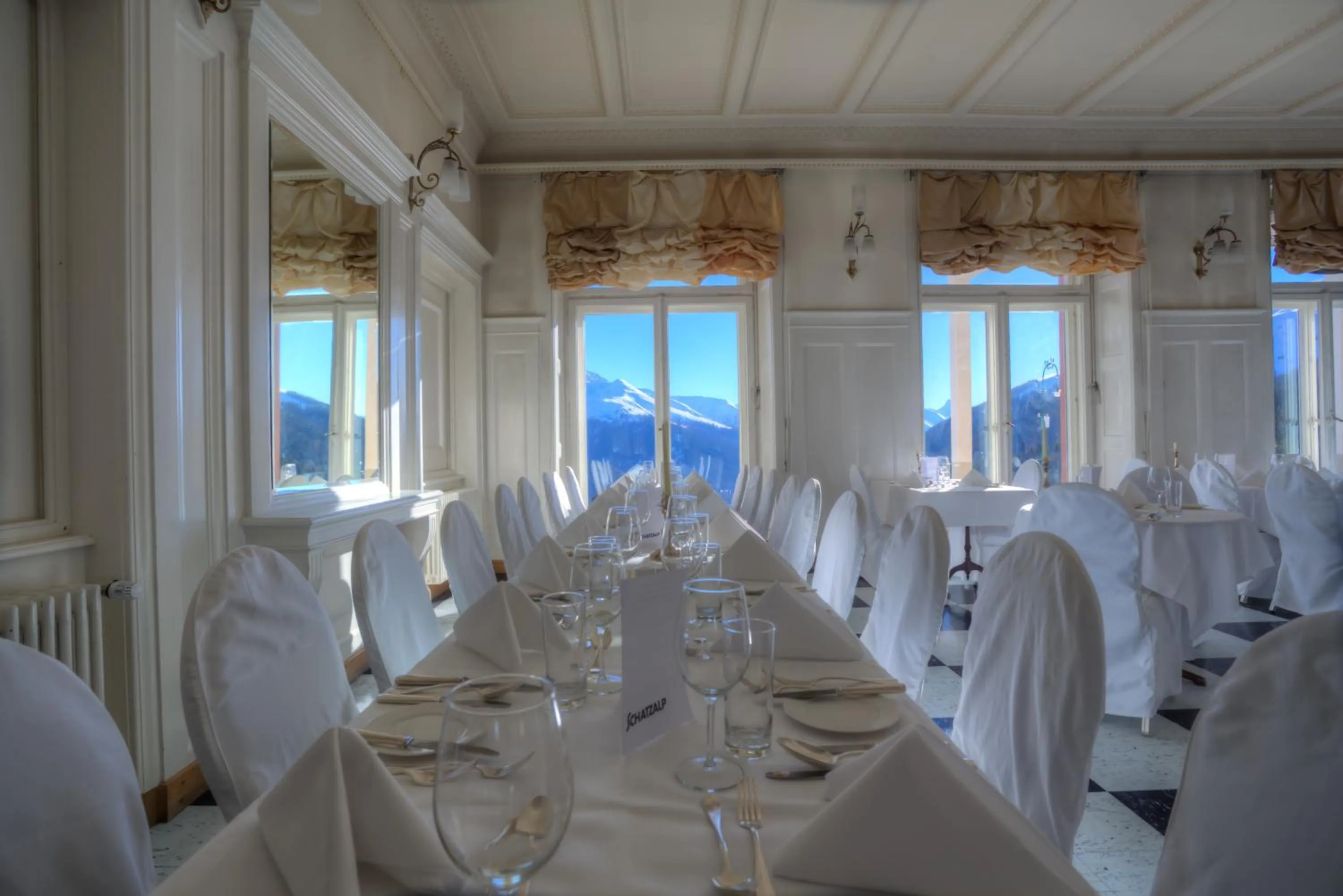 Restaurant/places to eat in Schatzalp Hotel