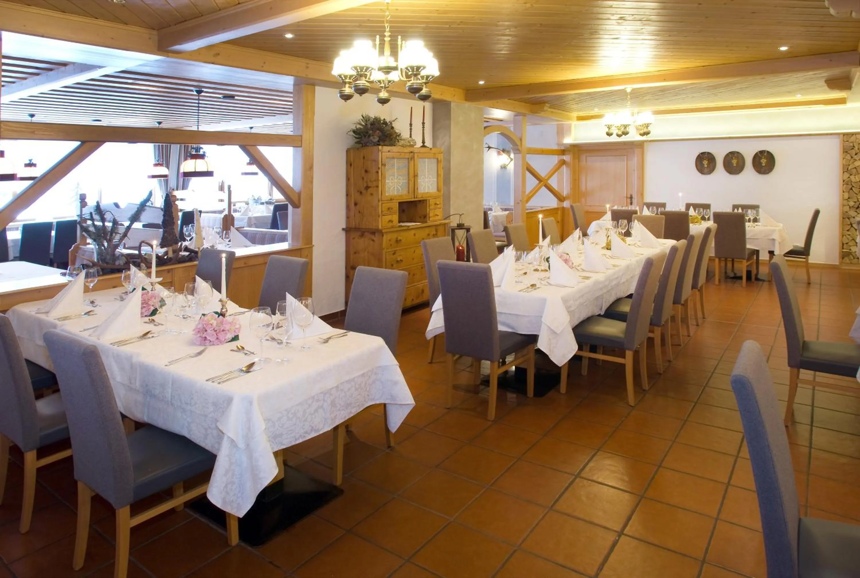 Restaurant/places to eat in Hotel Berghof