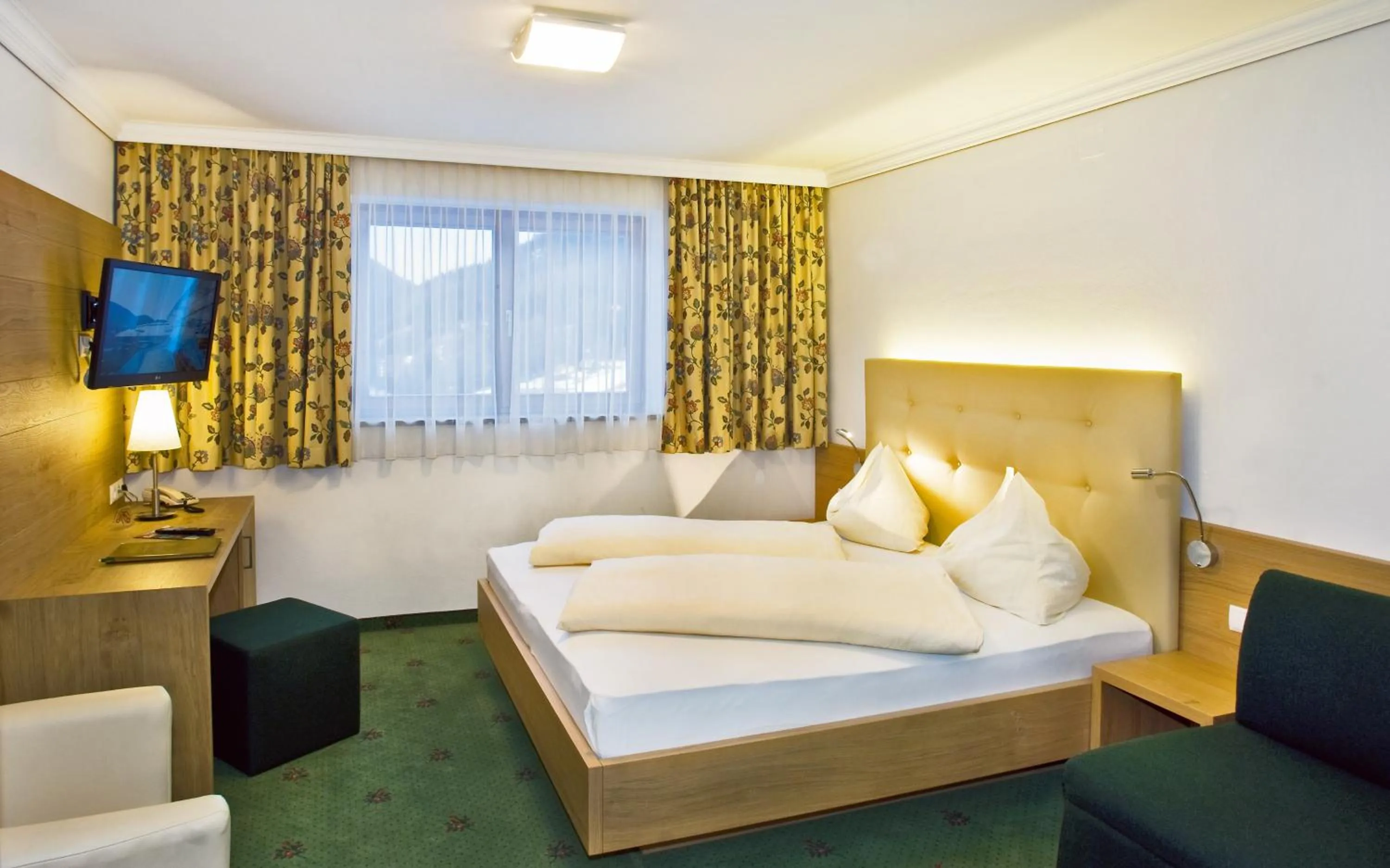 Photo of the whole room, Bed in Hotel Berghof