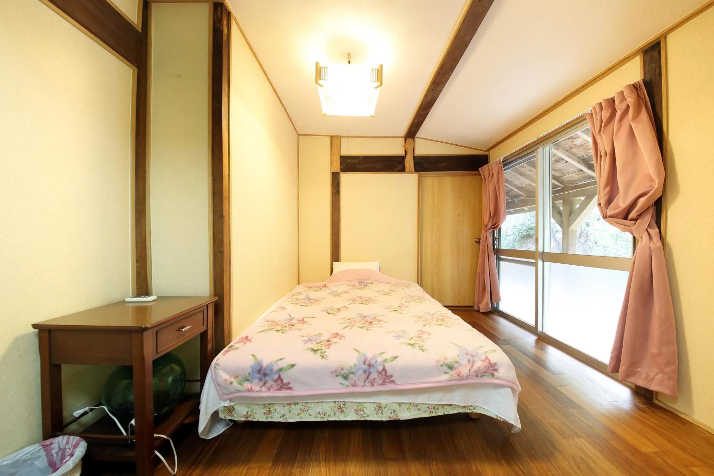Bedroom, Bed in Kume guest house
