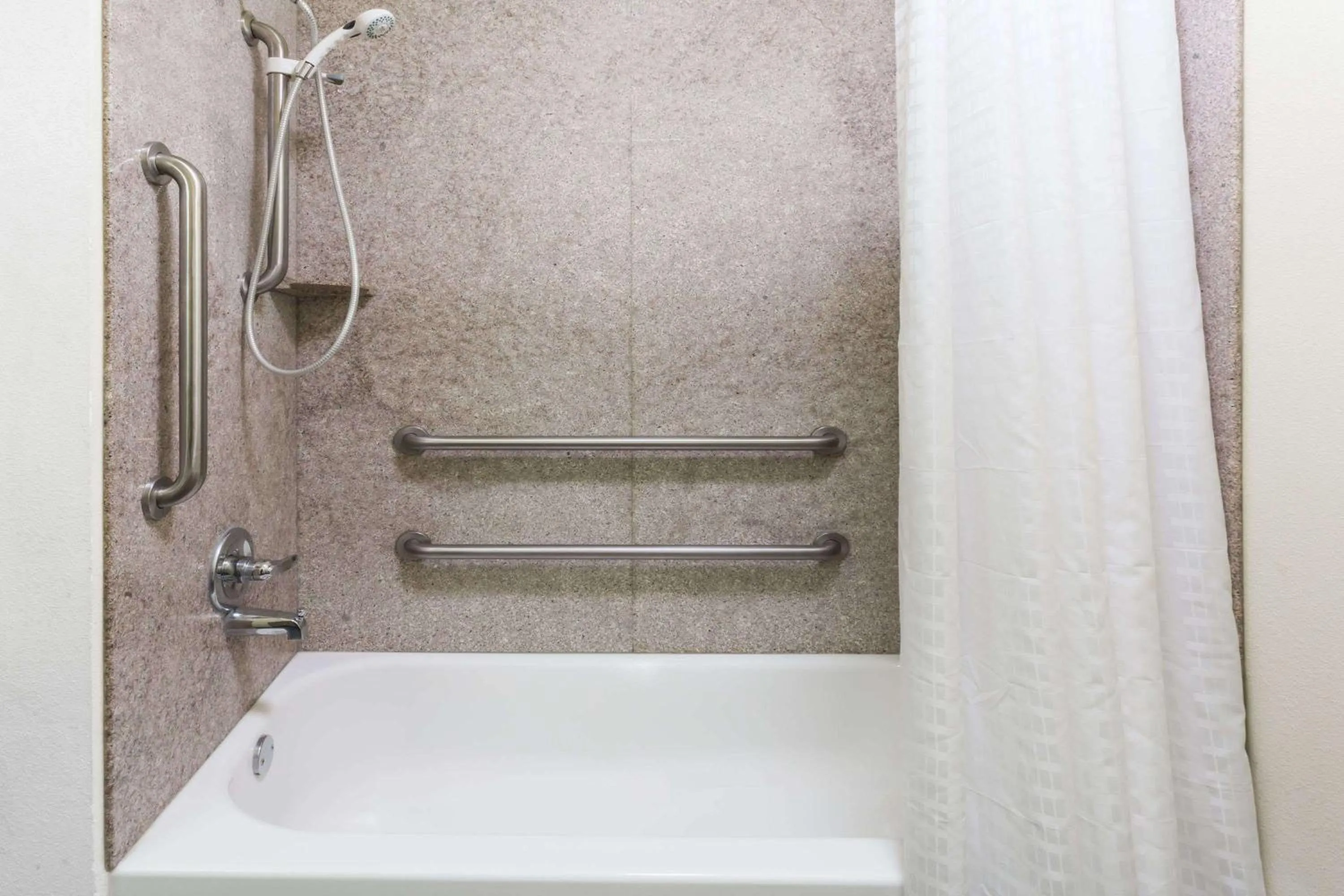 Photo of the whole room, Bathroom in Knights Inn Glen Allen