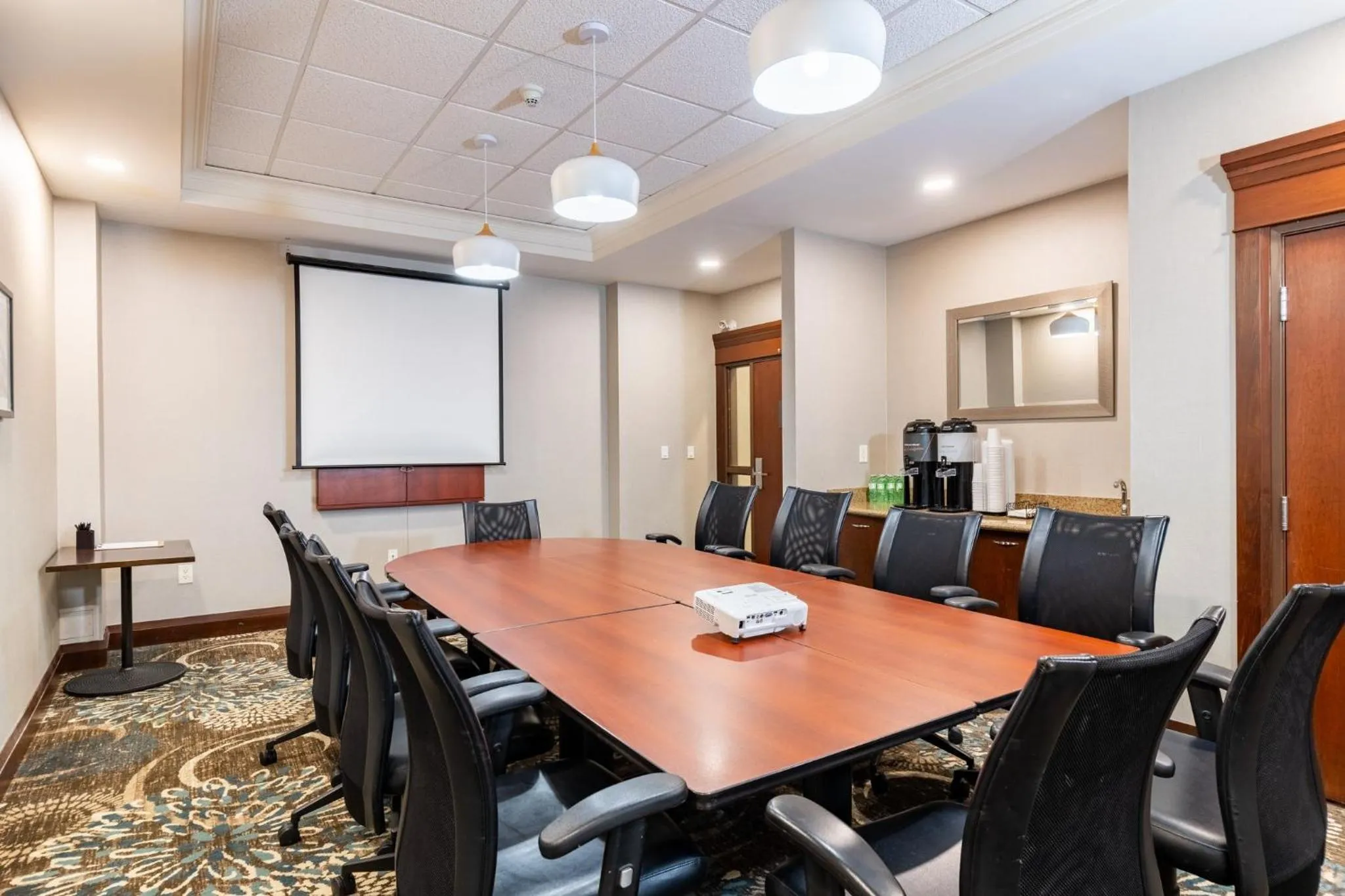 Meeting/conference room in Staybridge Suites London by IHG