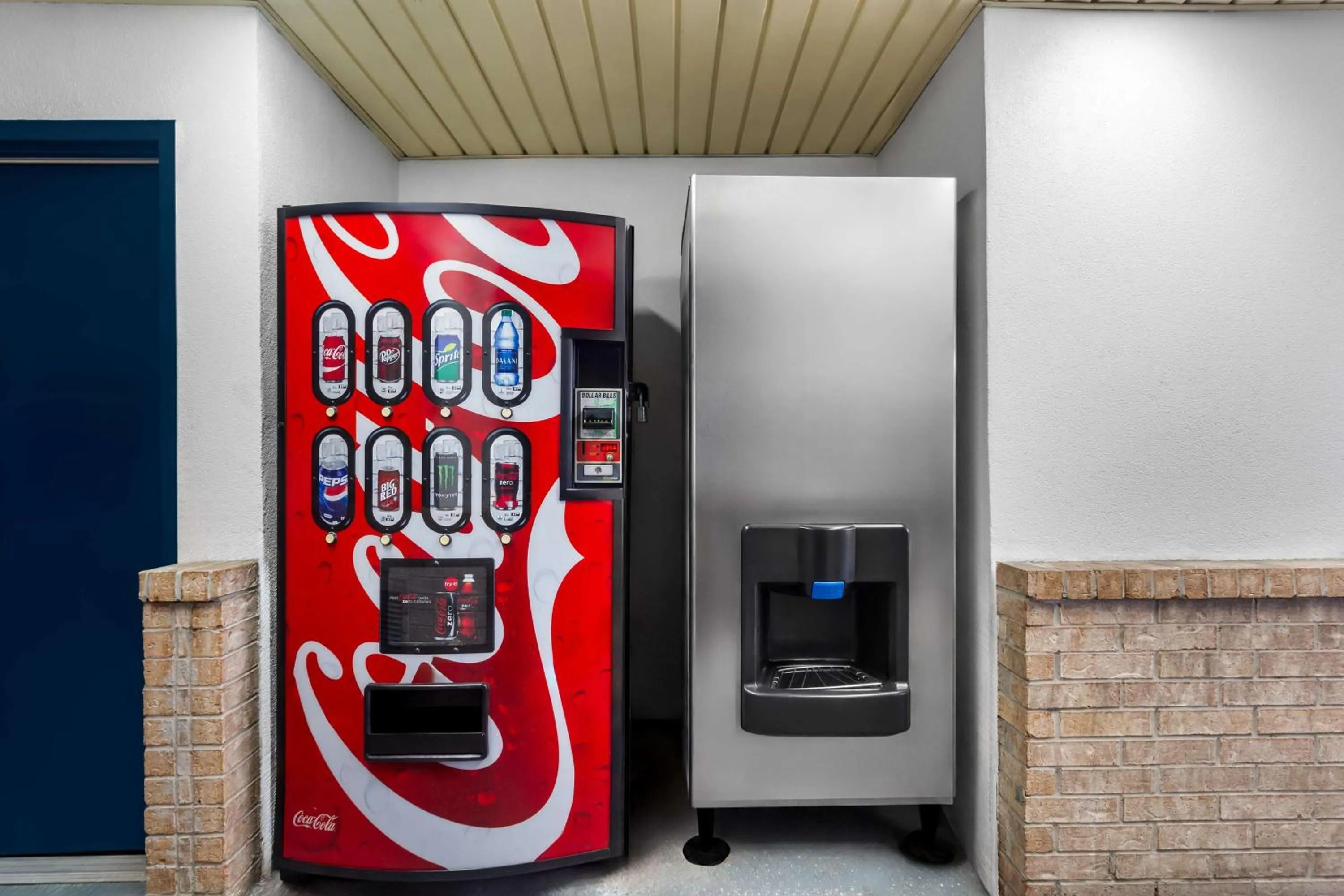 Property building in Americas Best Value Inn Houston Heights at I-45