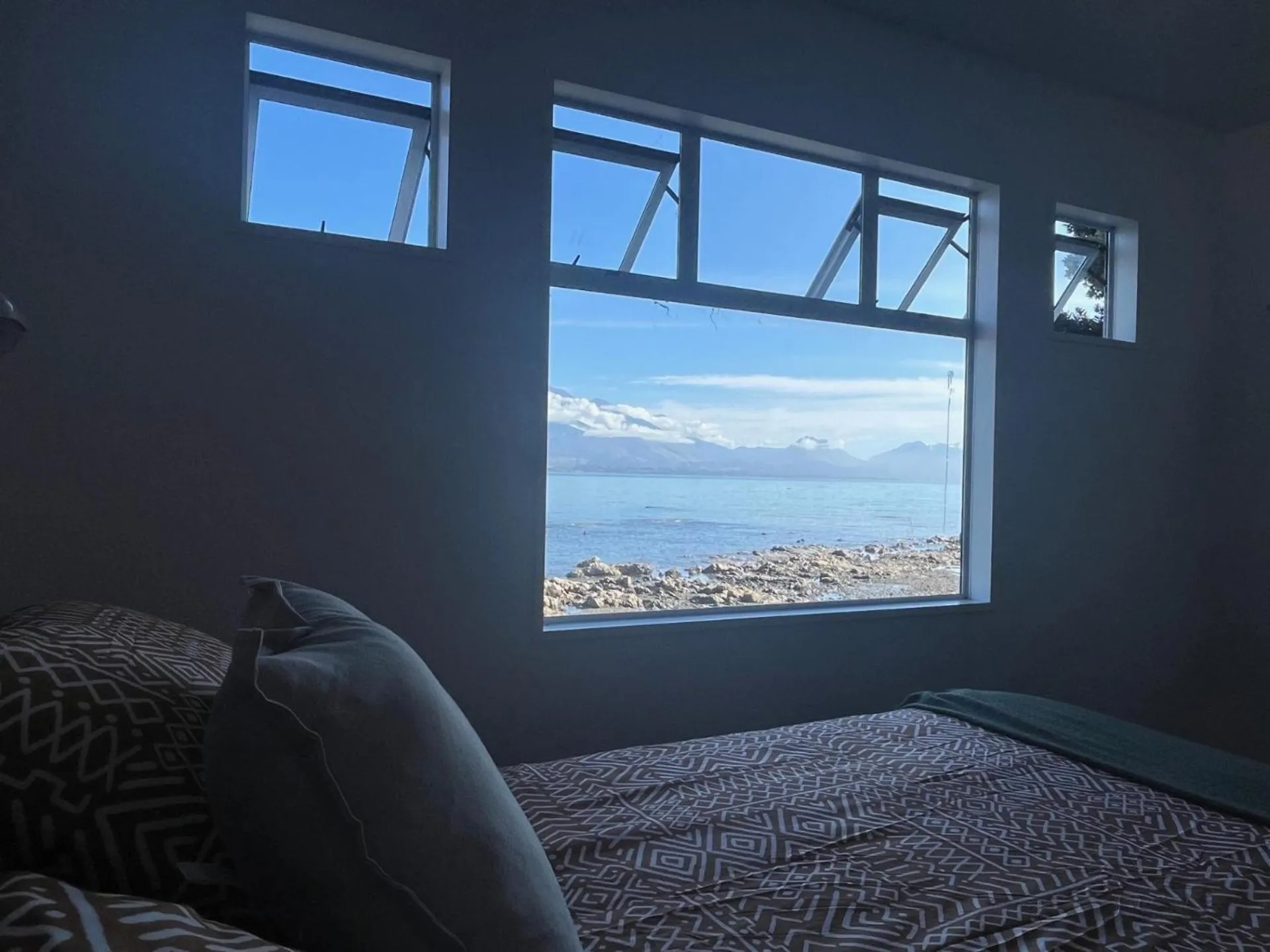 Bed in Kaikoura Seaside lodge