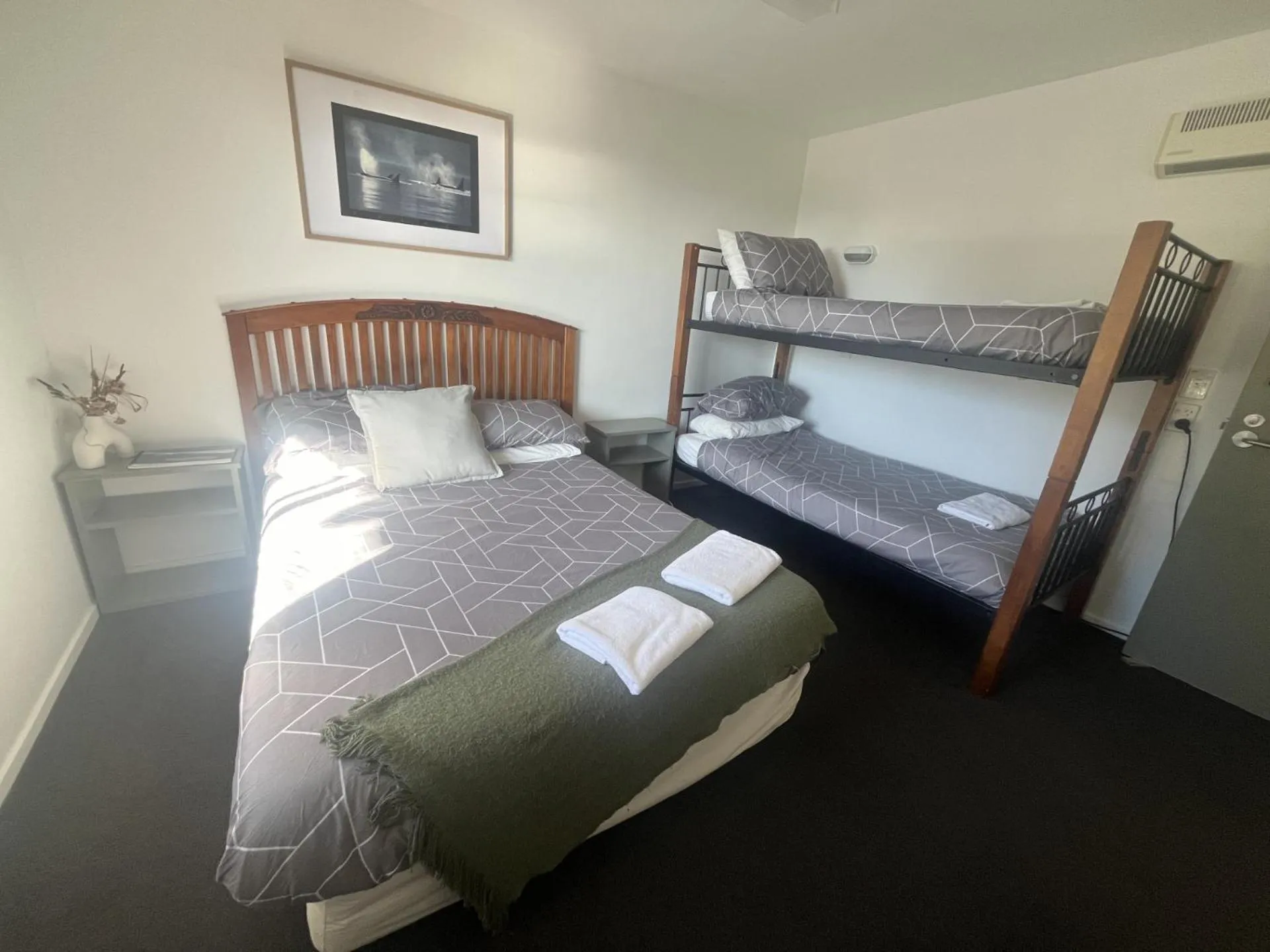 Bedroom, Bed in Kaikoura Seaside lodge