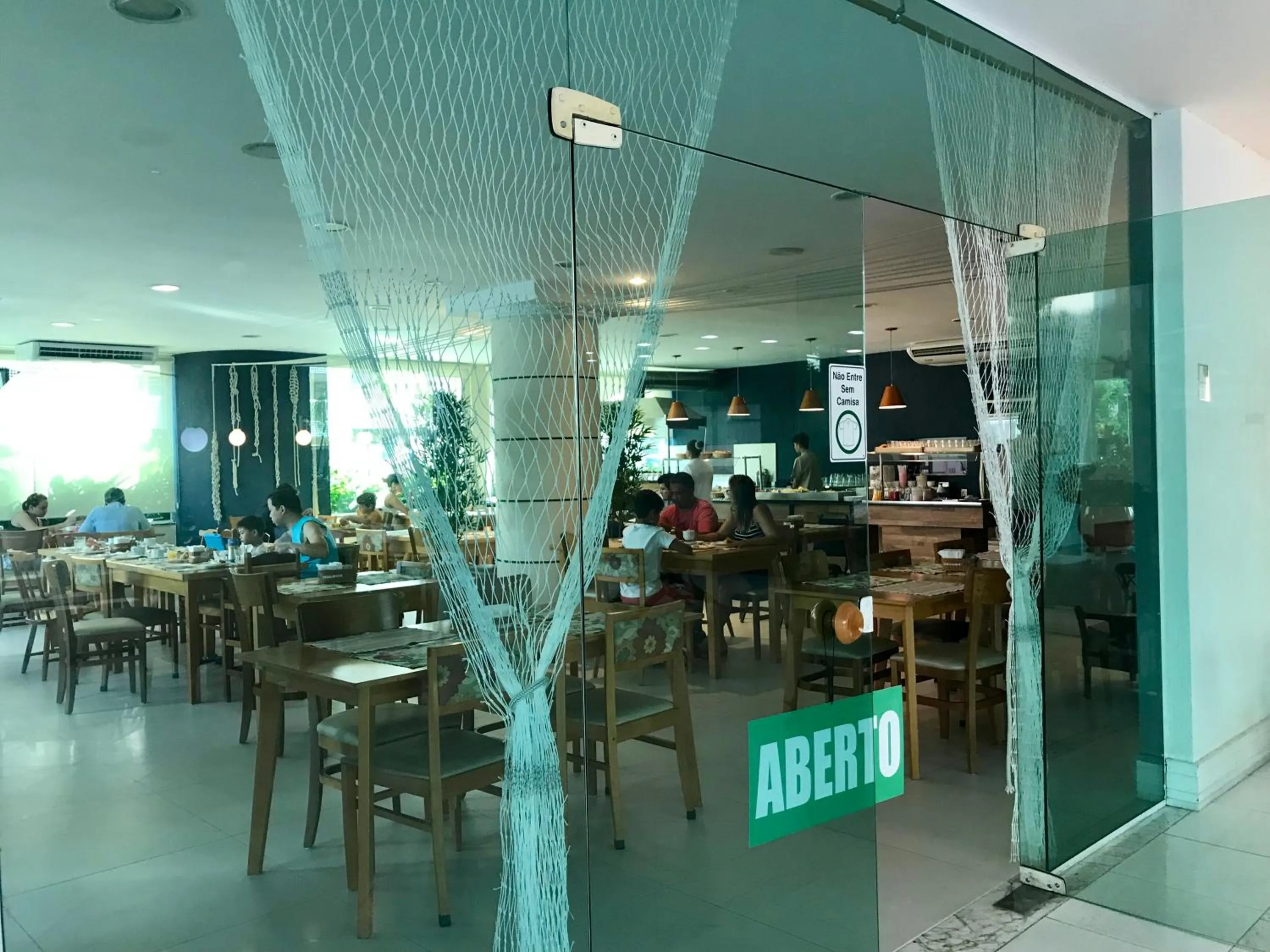 Restaurant/places to eat in Boulevard Riviera Flat - Praia