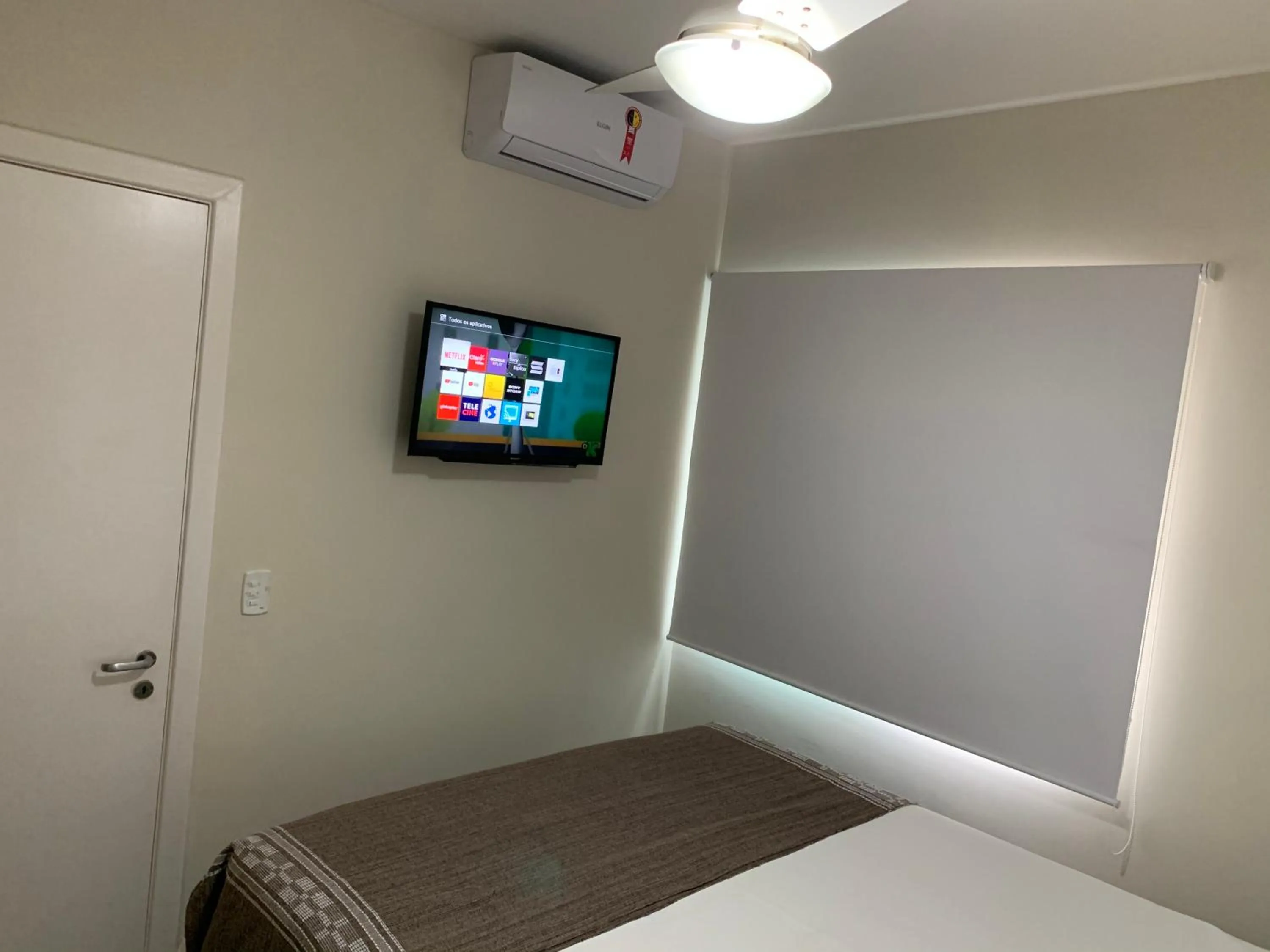 Bed in Boulevard Riviera Flat - Praia