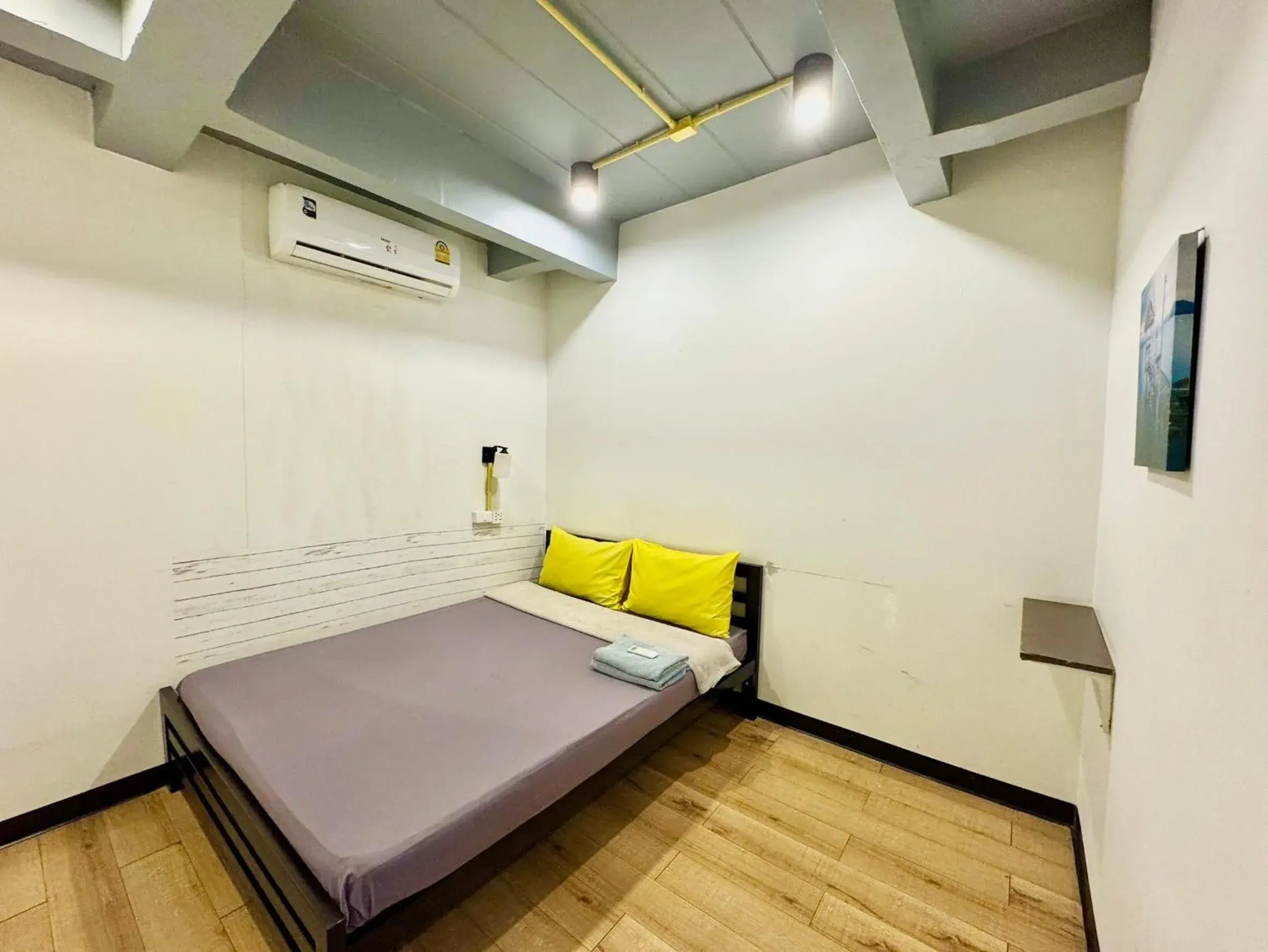 Standard Double Room with Shared Bathroom in Best Bed Suvarnabhumi Hostel Standard Double Room with Shared Bathroom in Best Bed Suvarnabhumi Hostel