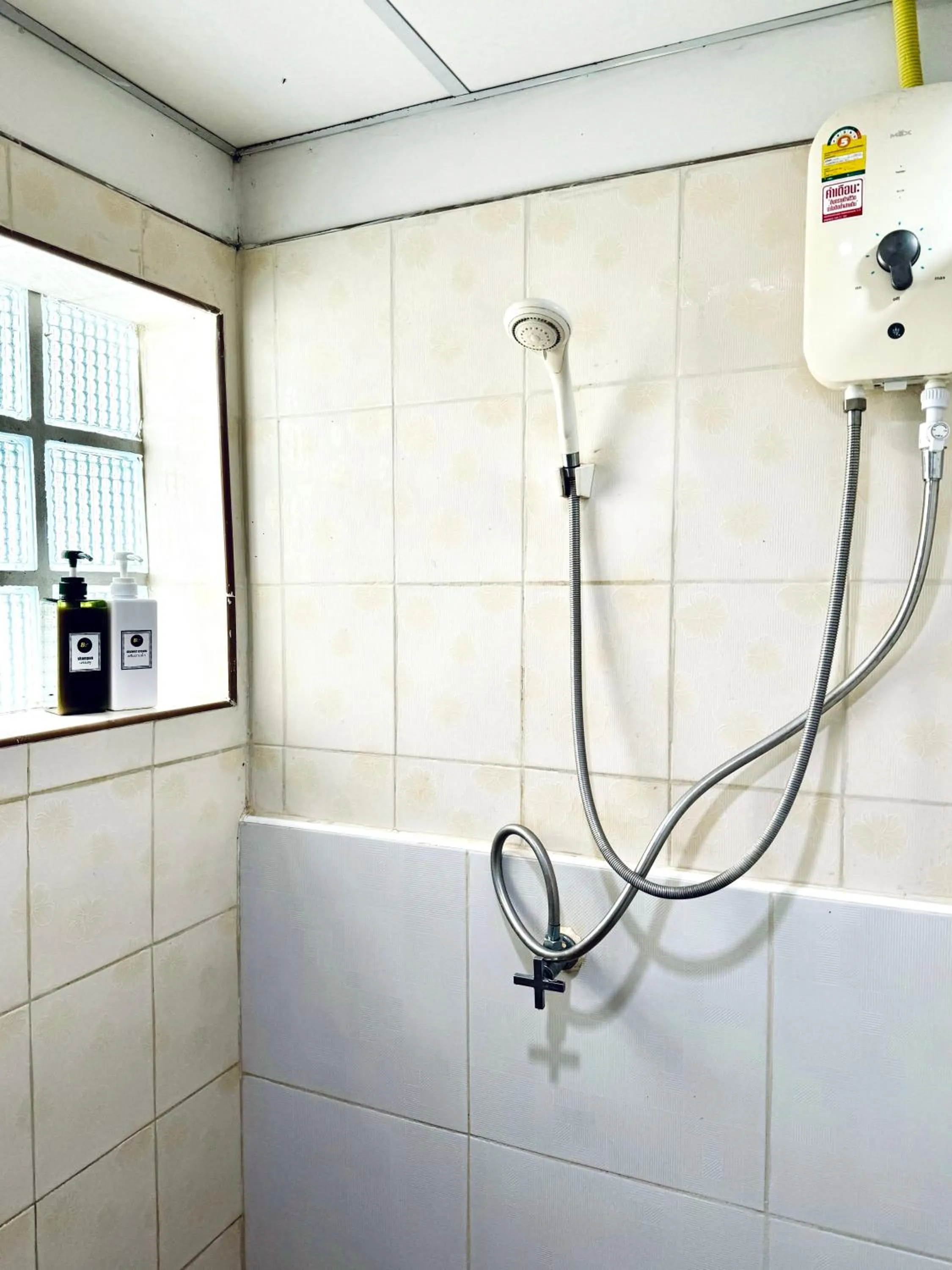 Property building in Best Bed Suvarnabhumi Hostel