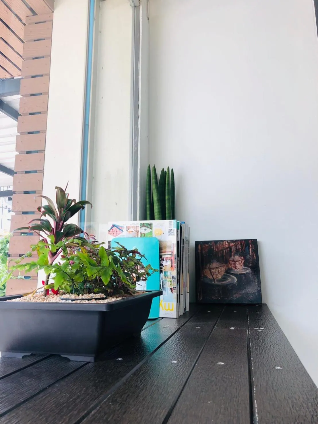 Communal lounge/ TV room in Best Bed Suvarnabhumi Hostel