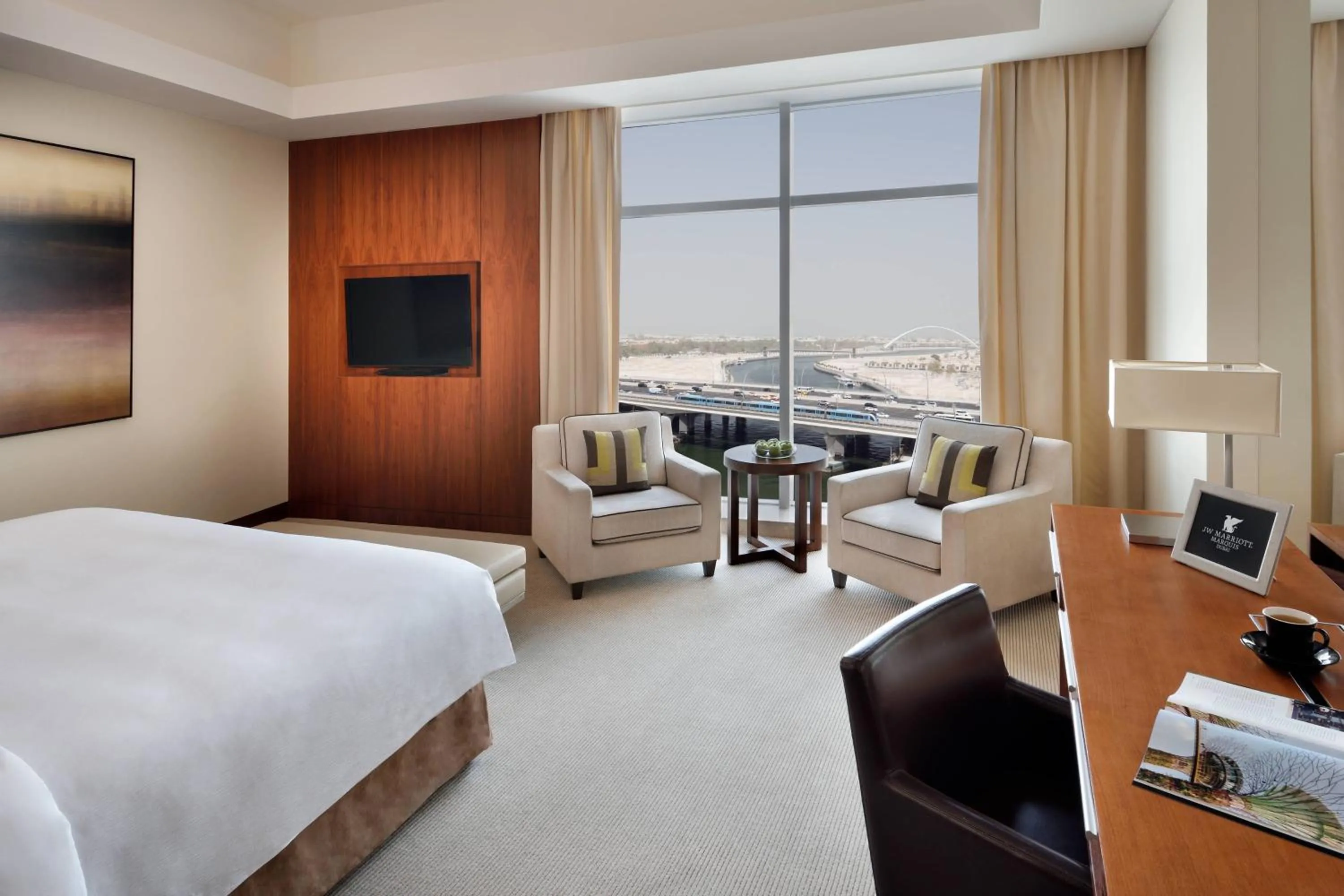 Photo of the whole room, Bed in JW Marriott Marquis Hotel Dubai