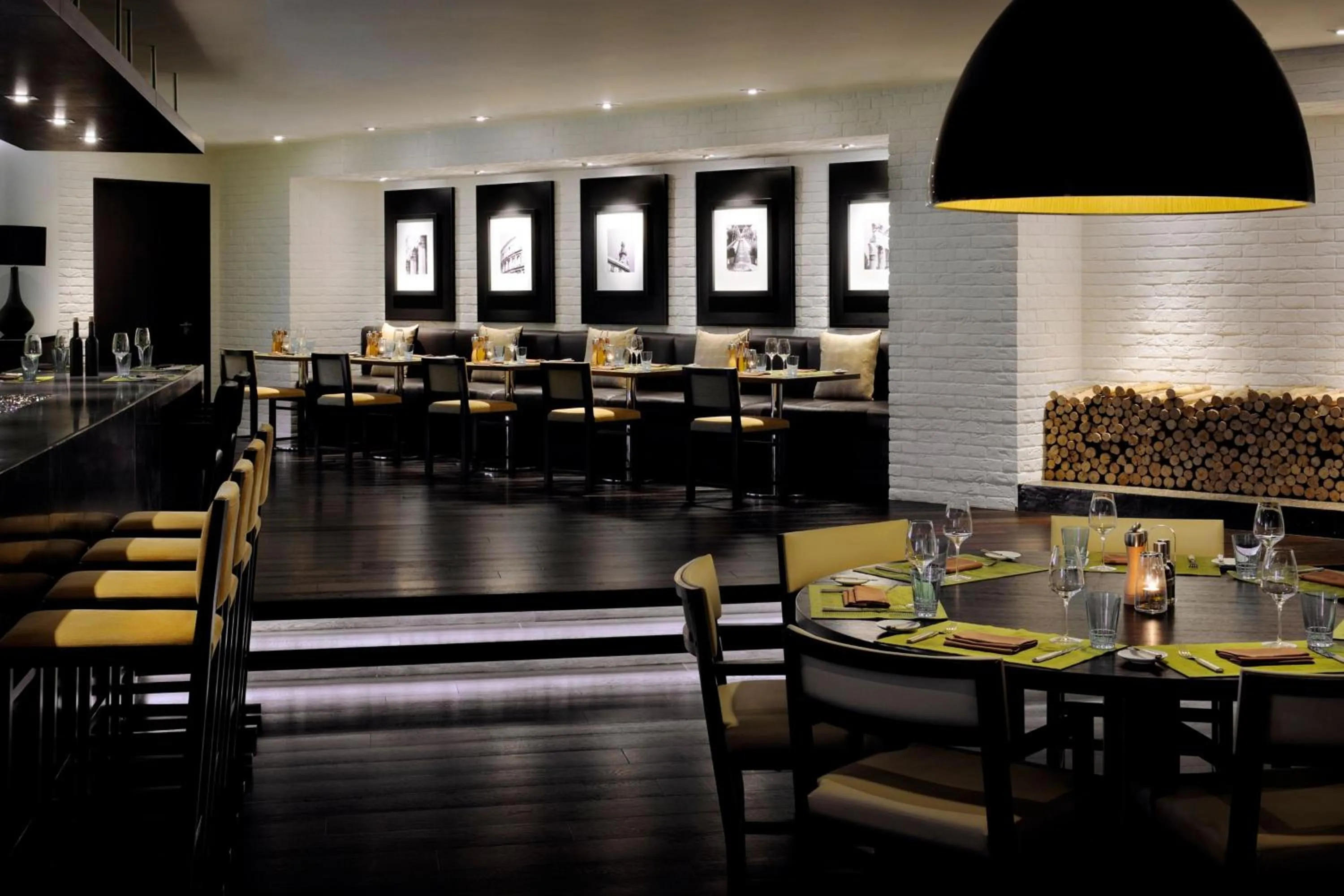 Restaurant/places to eat in JW Marriott Marquis Hotel Dubai