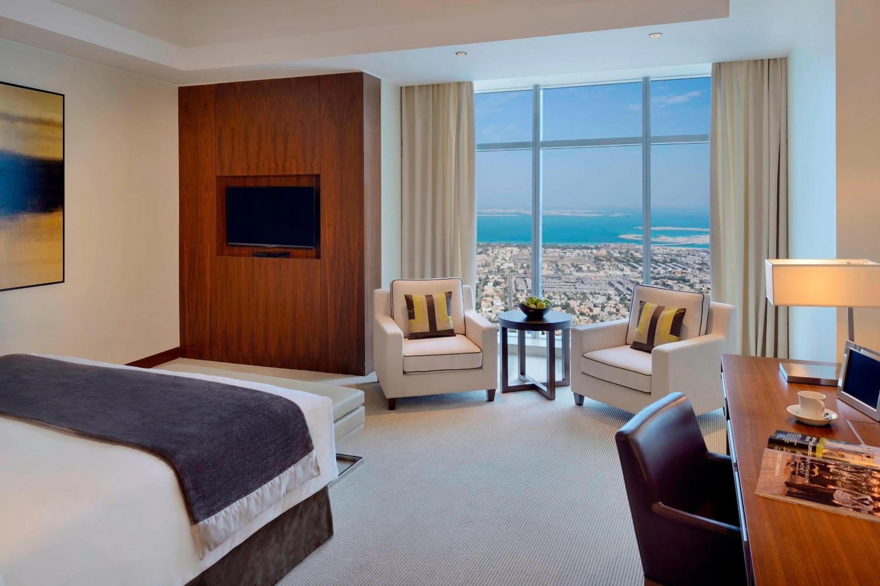 Photo of the whole room, Bed in JW Marriott Marquis Hotel Dubai
