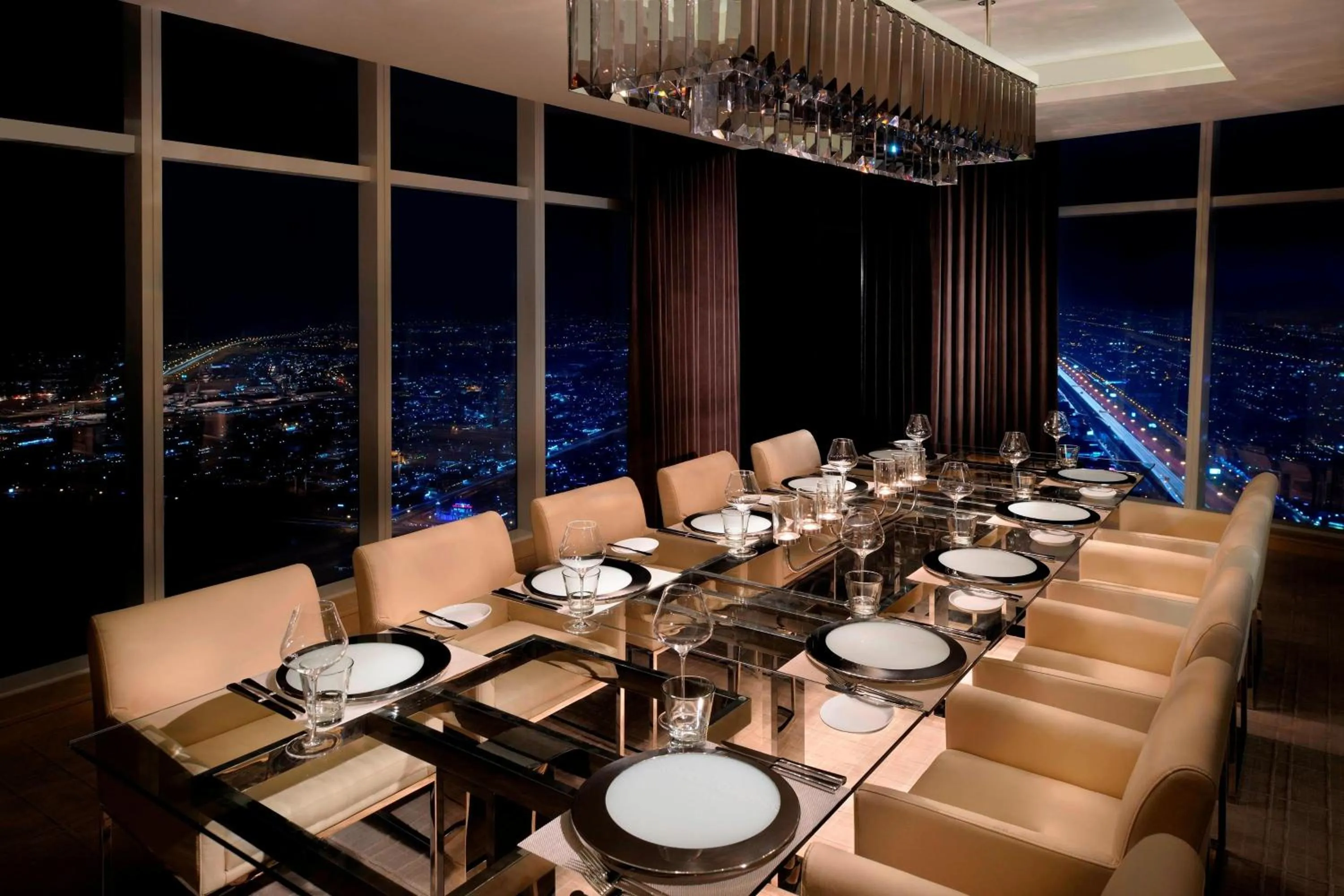 Restaurant/places to eat in JW Marriott Marquis Hotel Dubai