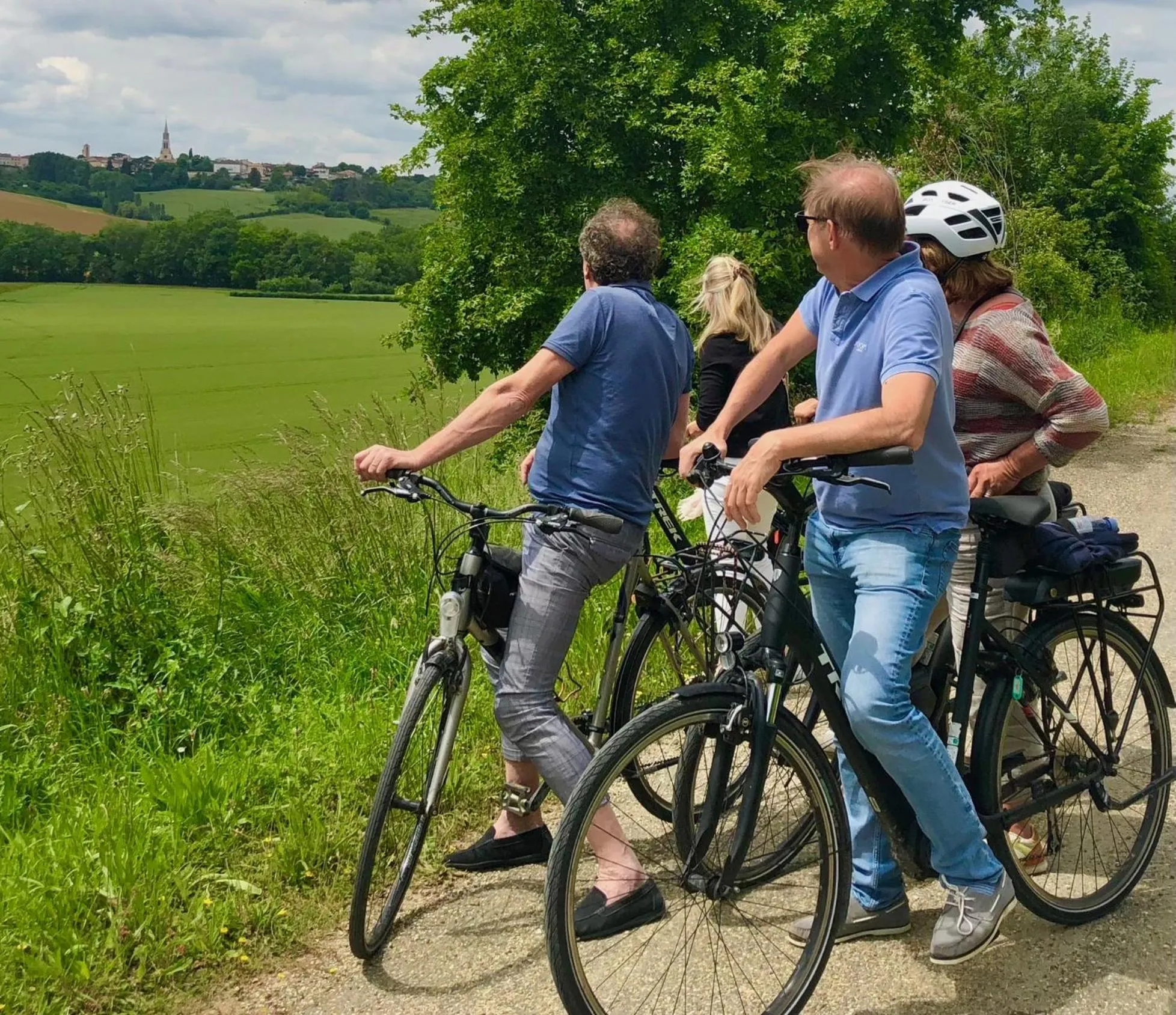 Natural landscape in B&B La Mirande de Saint-Clar