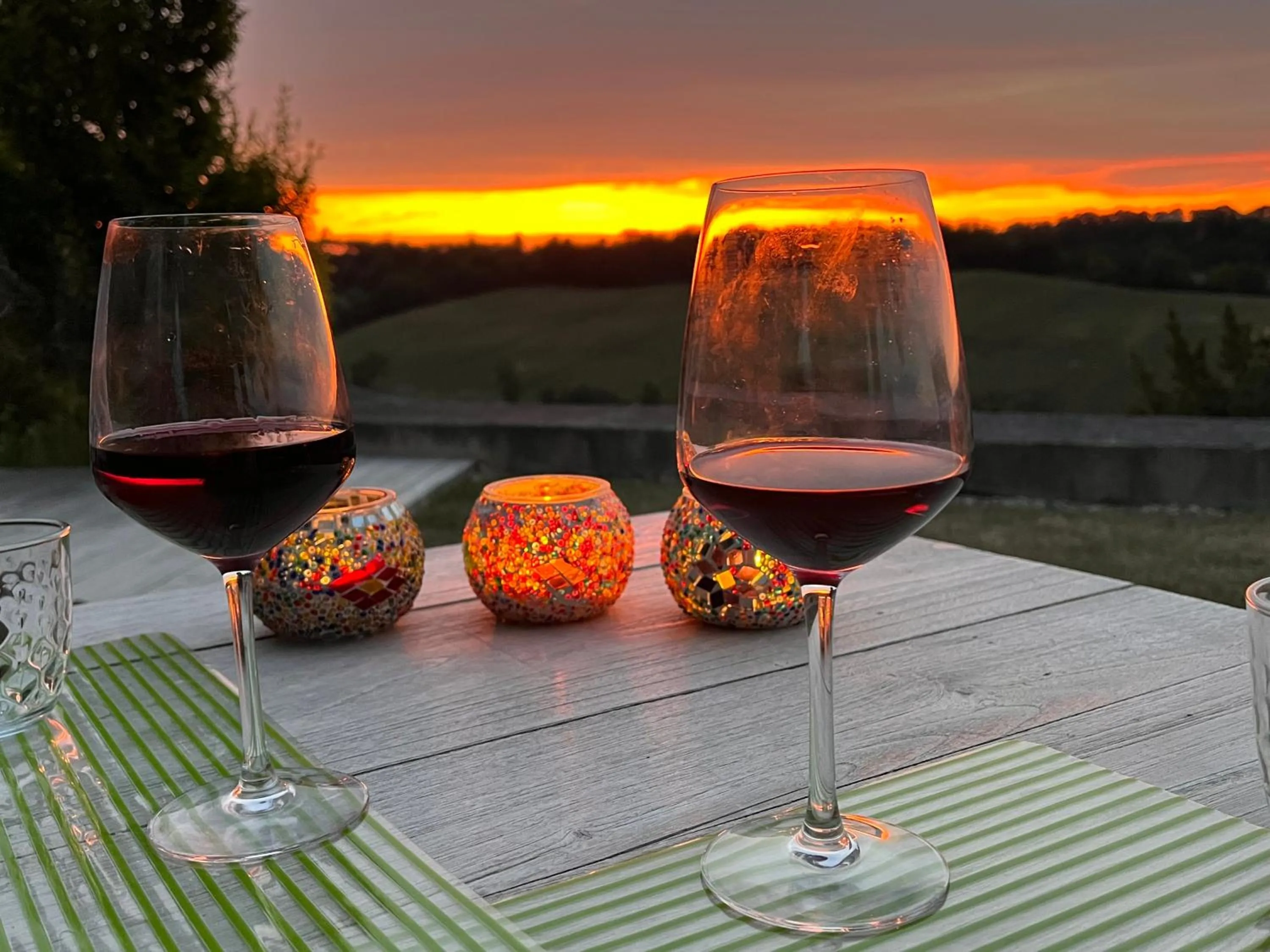 Food and drinks in B&B La Mirande de Saint-Clar