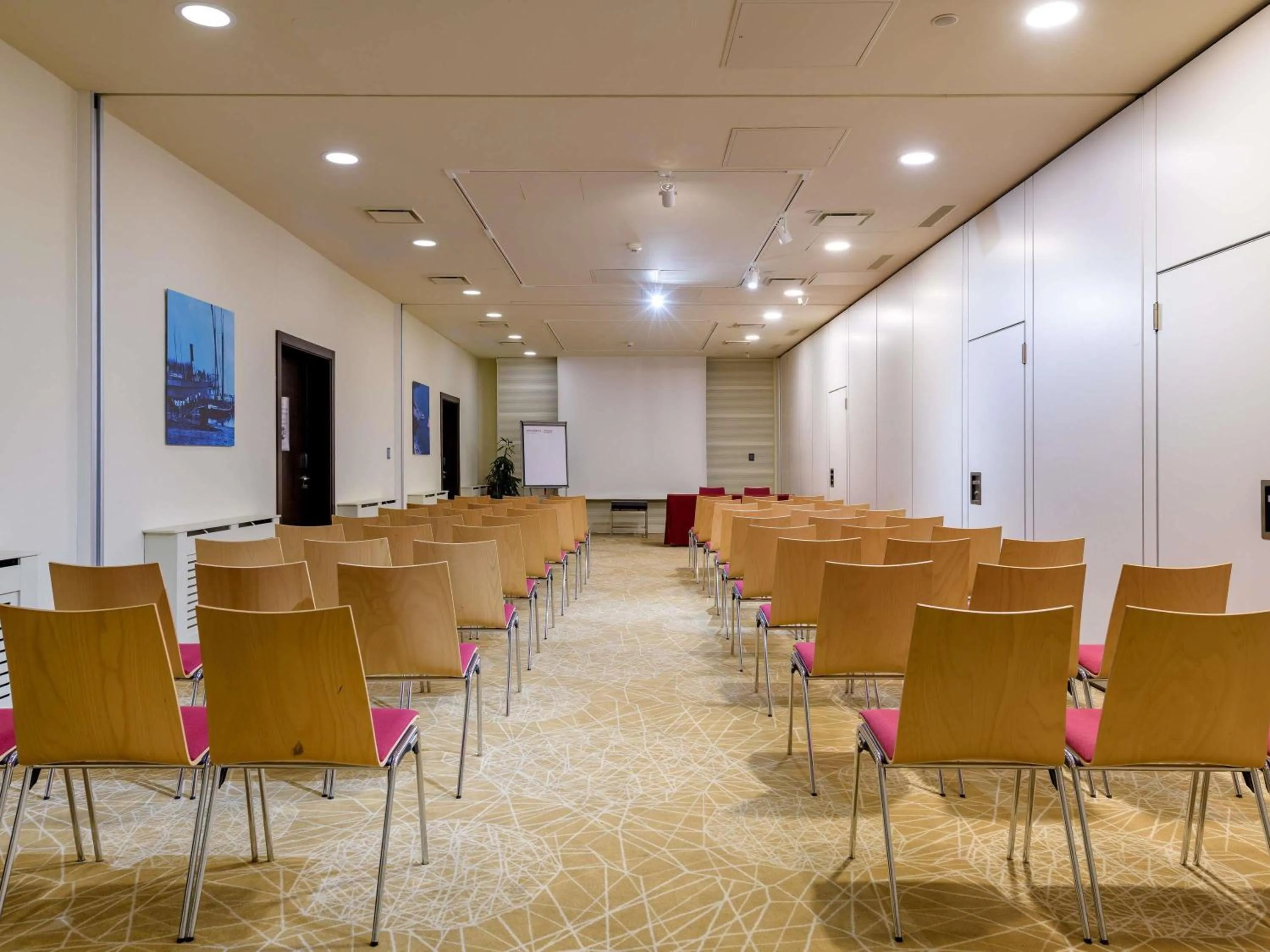 Meeting/conference room in Mövenpick Hotel Lausanne