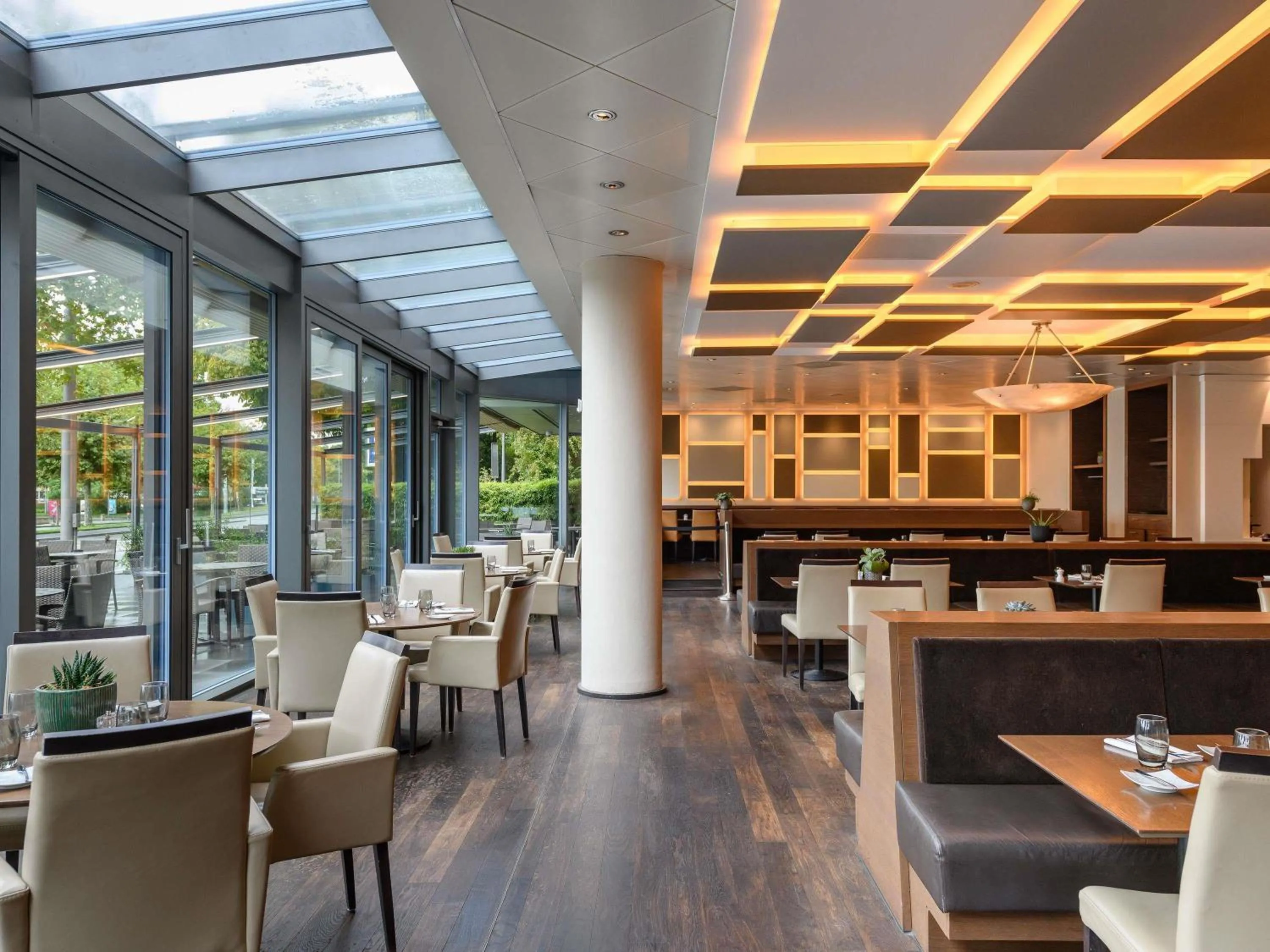 Restaurant/places to eat in Mövenpick Hotel Lausanne