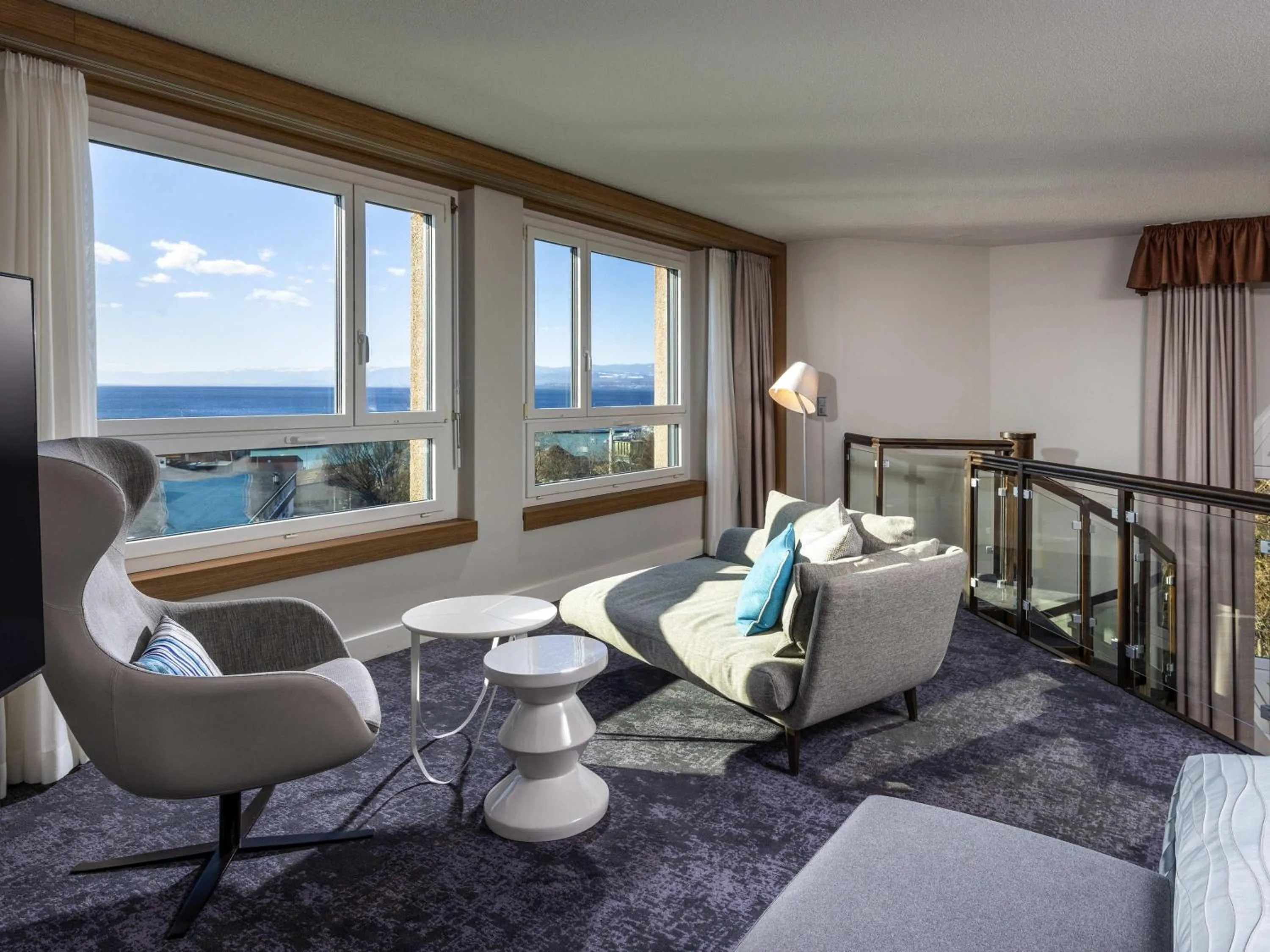 Bedroom in Mövenpick Hotel Lausanne