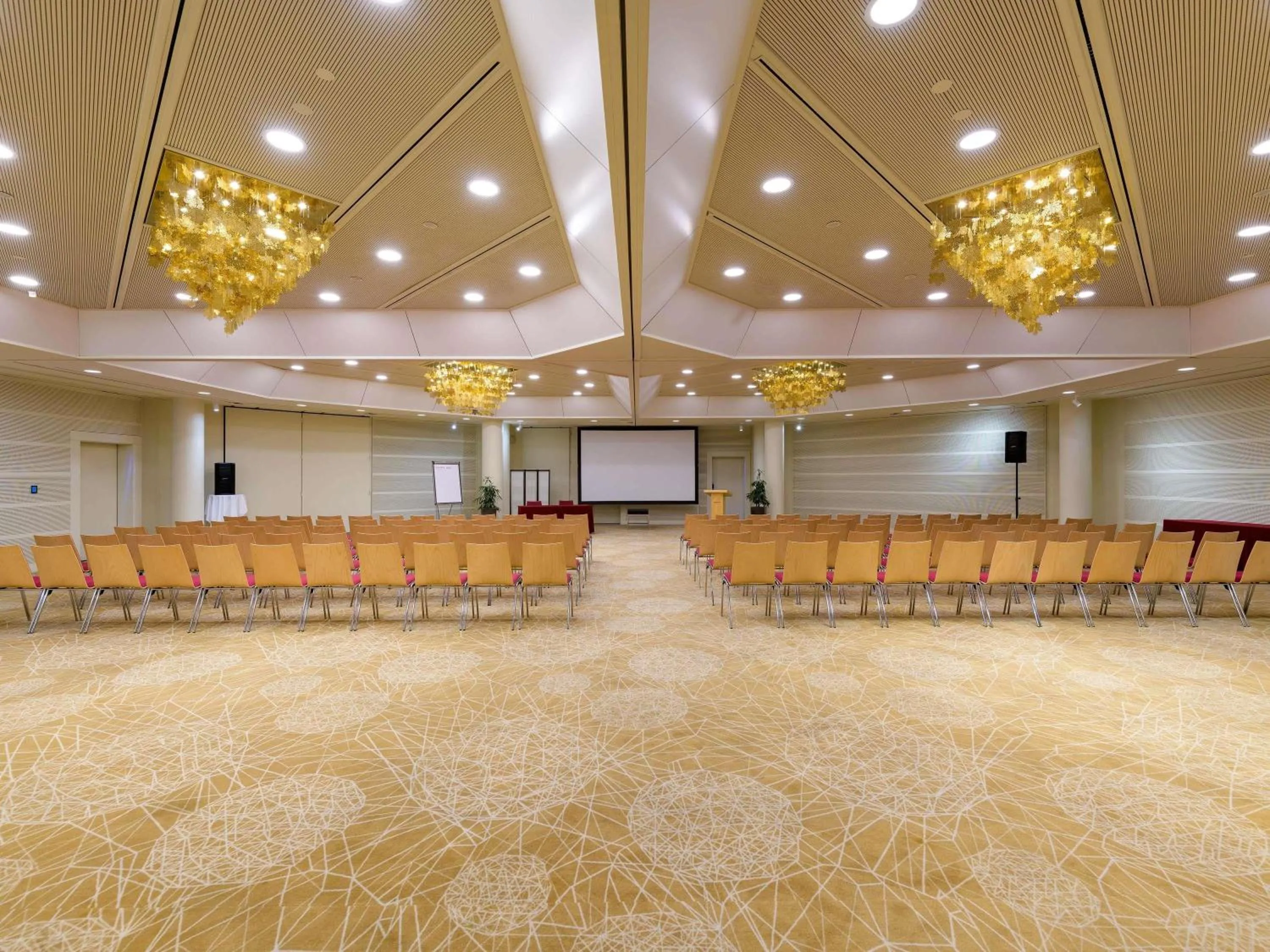 Meeting/conference room in Mövenpick Hotel Lausanne
